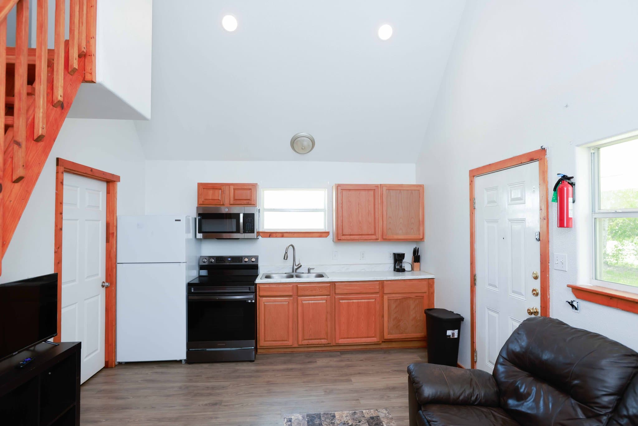 Stockdale Apartment: 403 Free Timber Lane