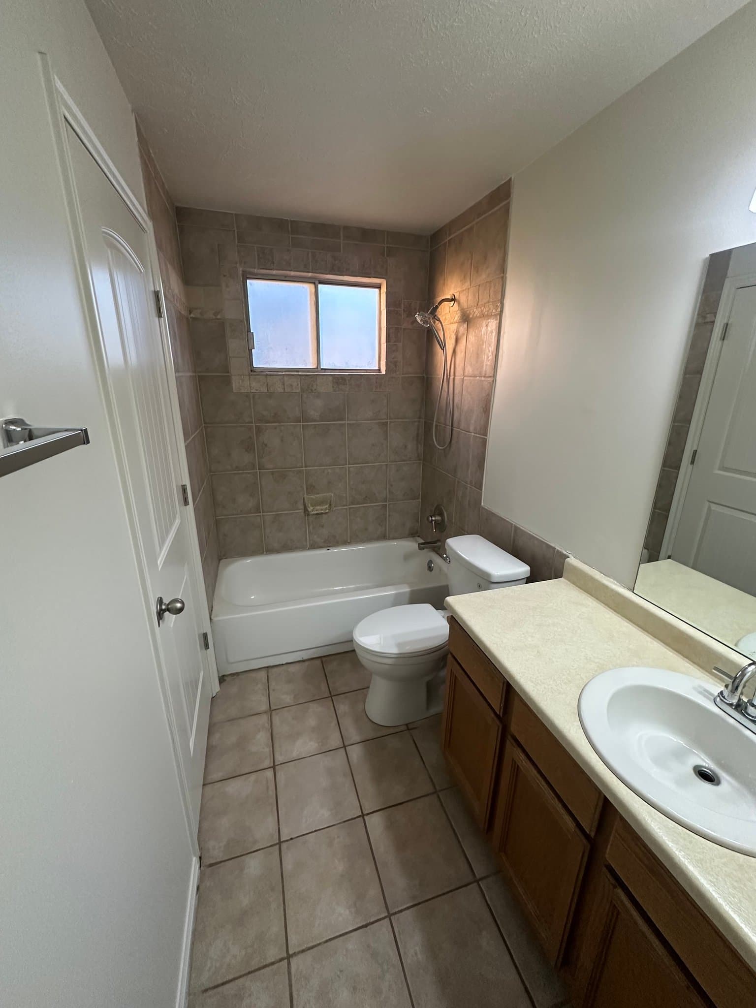 West Jordan House: 1458 West 8700 South