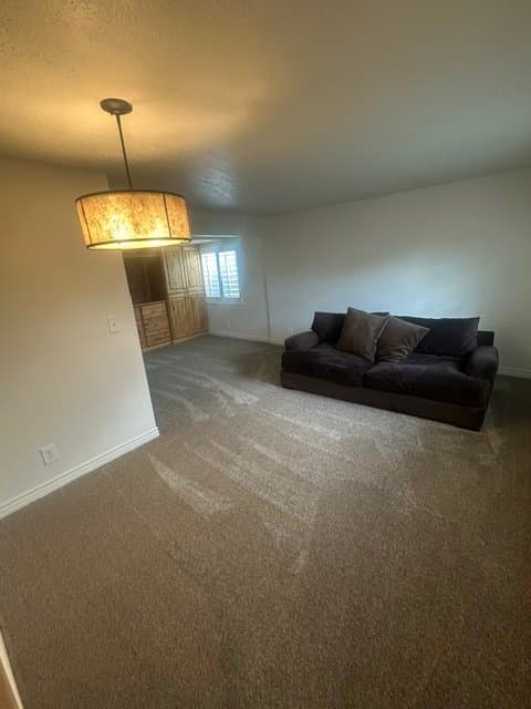 West Jordan House: 1458 West 8700 South