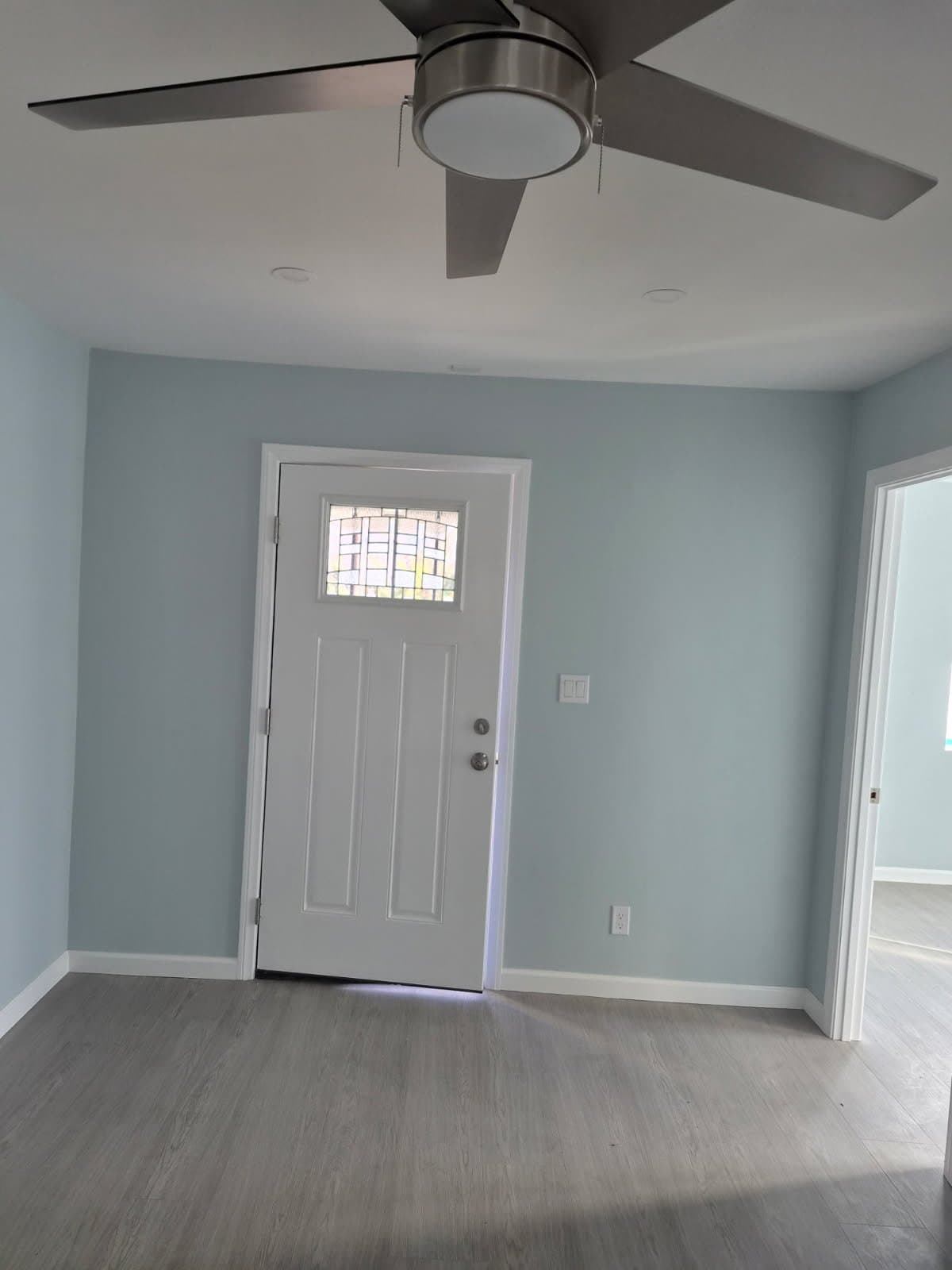 Banning House: 275 E Nicolet St