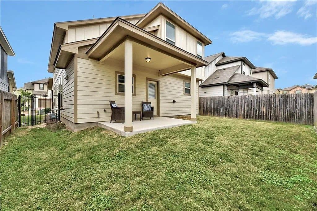 Austin House: 907 Firebranch Trl
