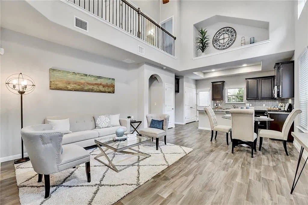 Austin House: 907 Firebranch Trl