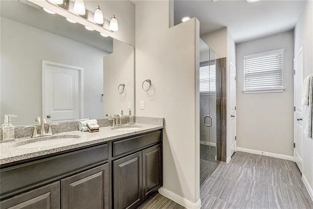 Austin House: 907 Firebranch Trl
