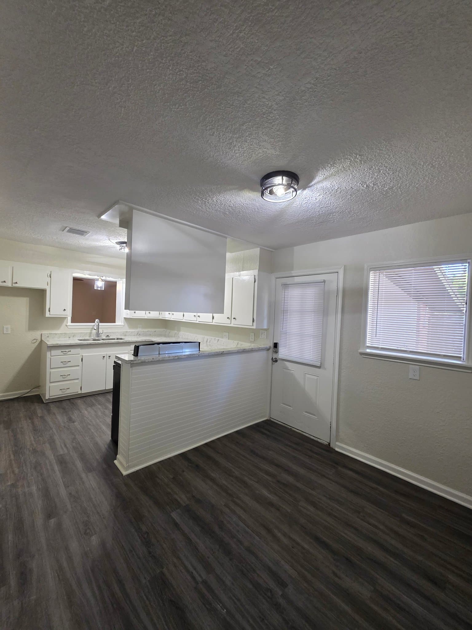 Bay City House: 116 Lindsey Ave