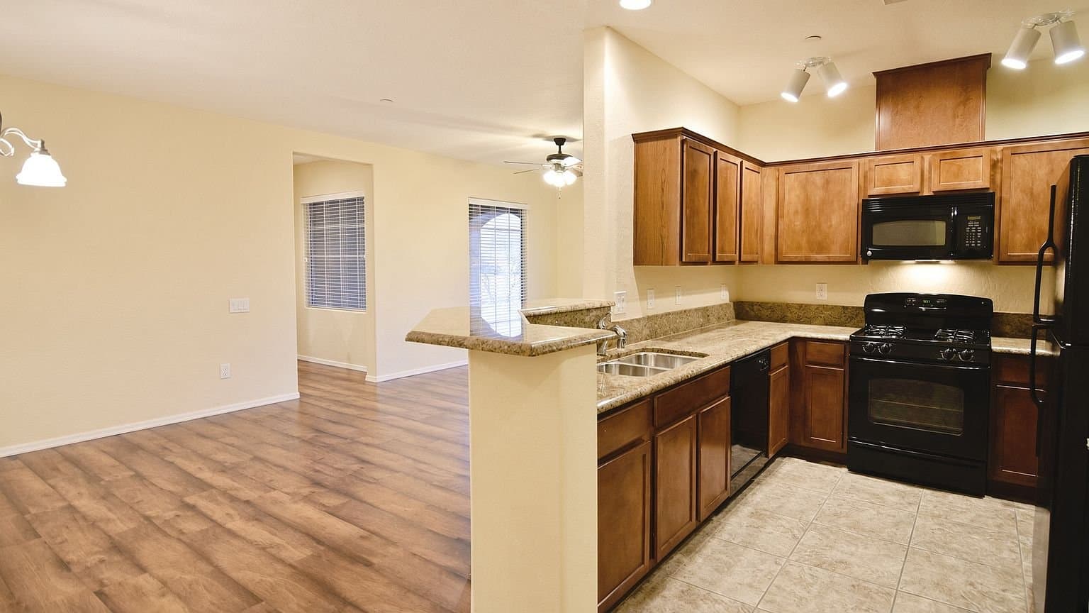 Las Vegas Townhome: 6868 Sky Pointe Dr