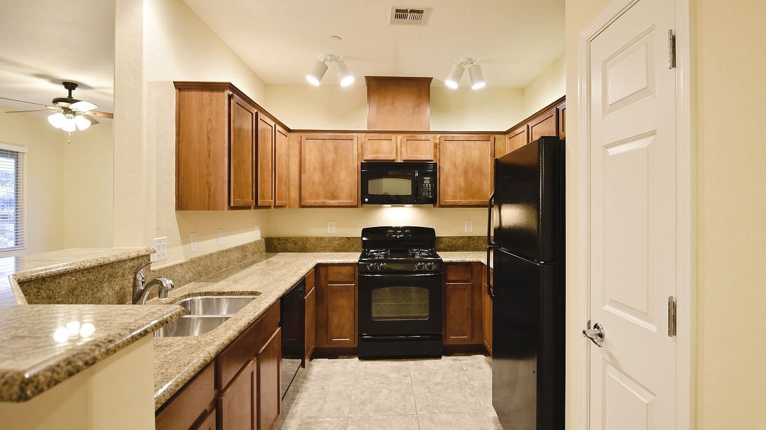 Las Vegas Townhome: 6868 Sky Pointe Dr