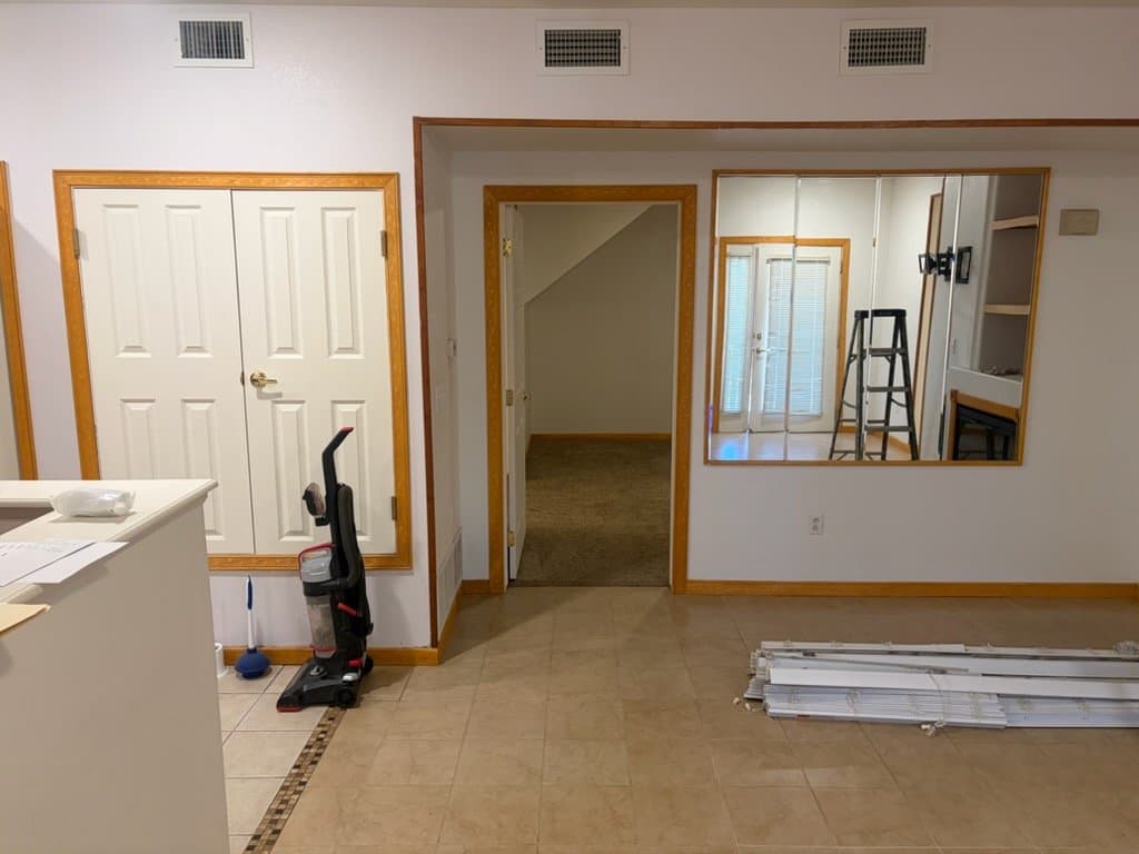 Evans Condo: 701 Lucca Dr