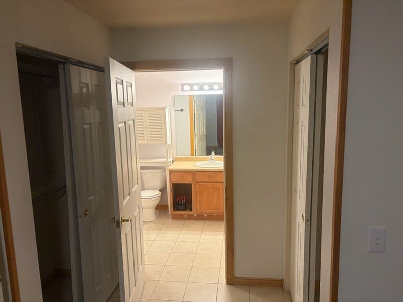 Evans Condo: 701 Lucca Dr