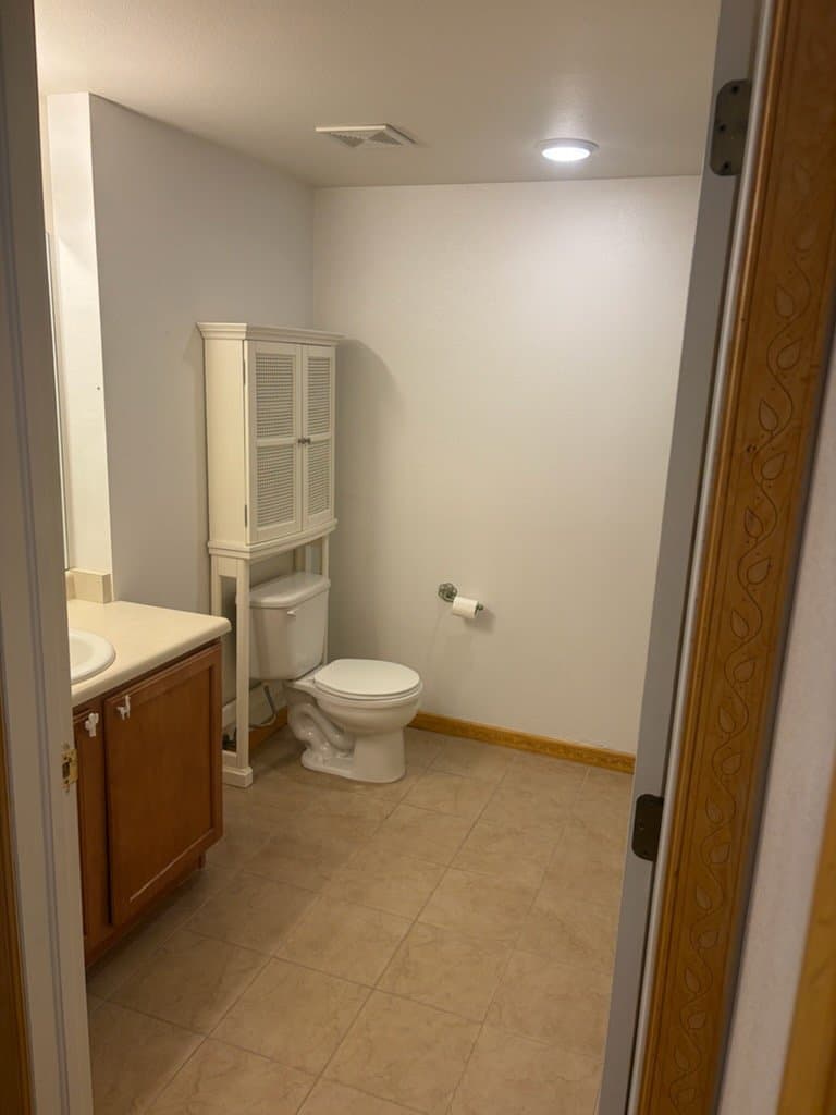 Evans Condo: 701 Lucca Dr
