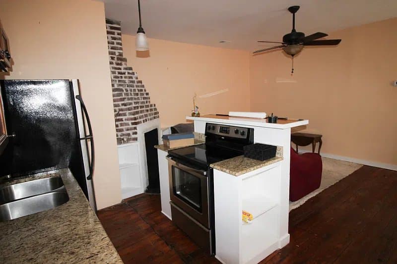 Charleston Condo: 59 Hanover St