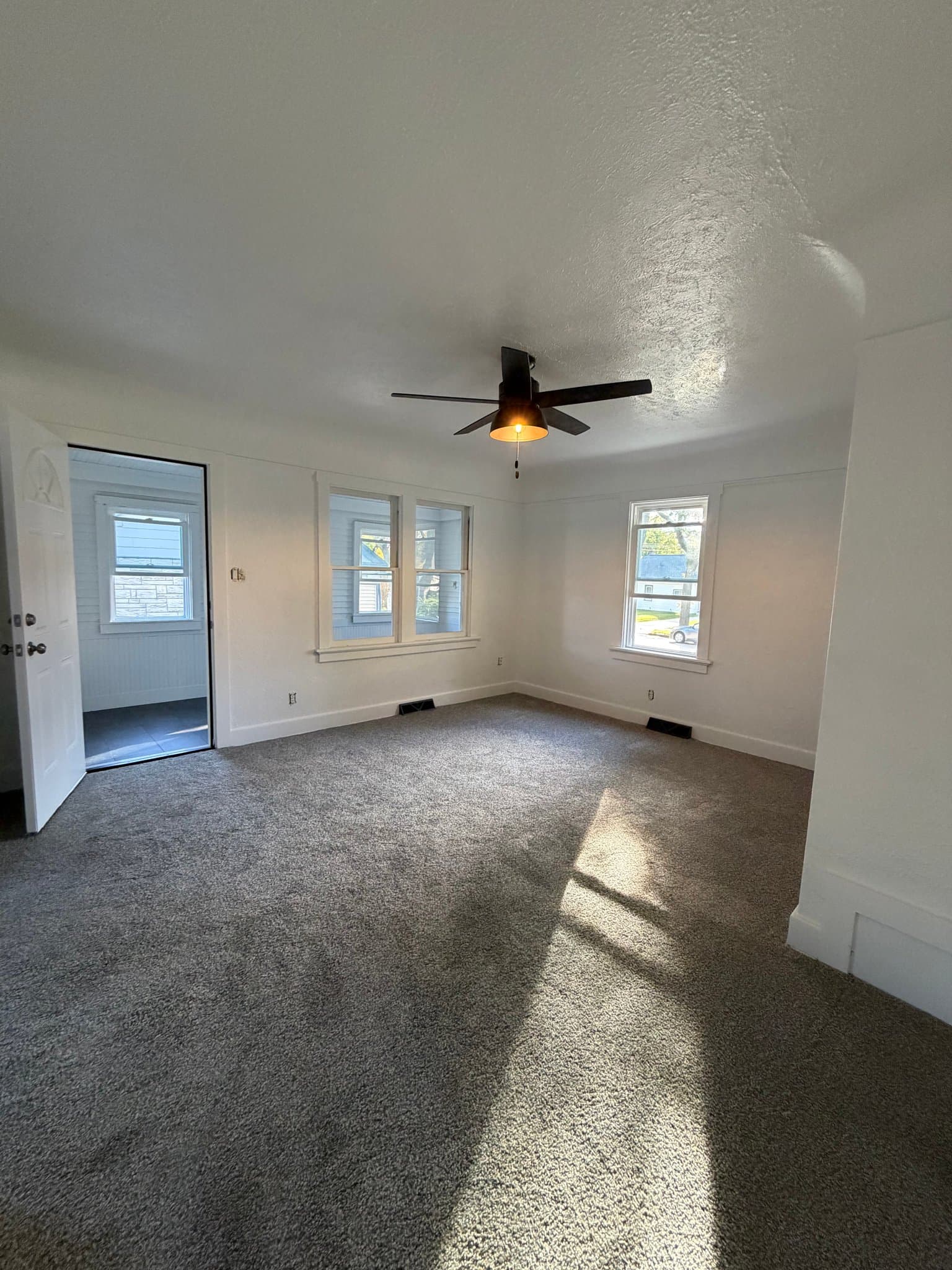 Milwaukee House: 640 S 104th St