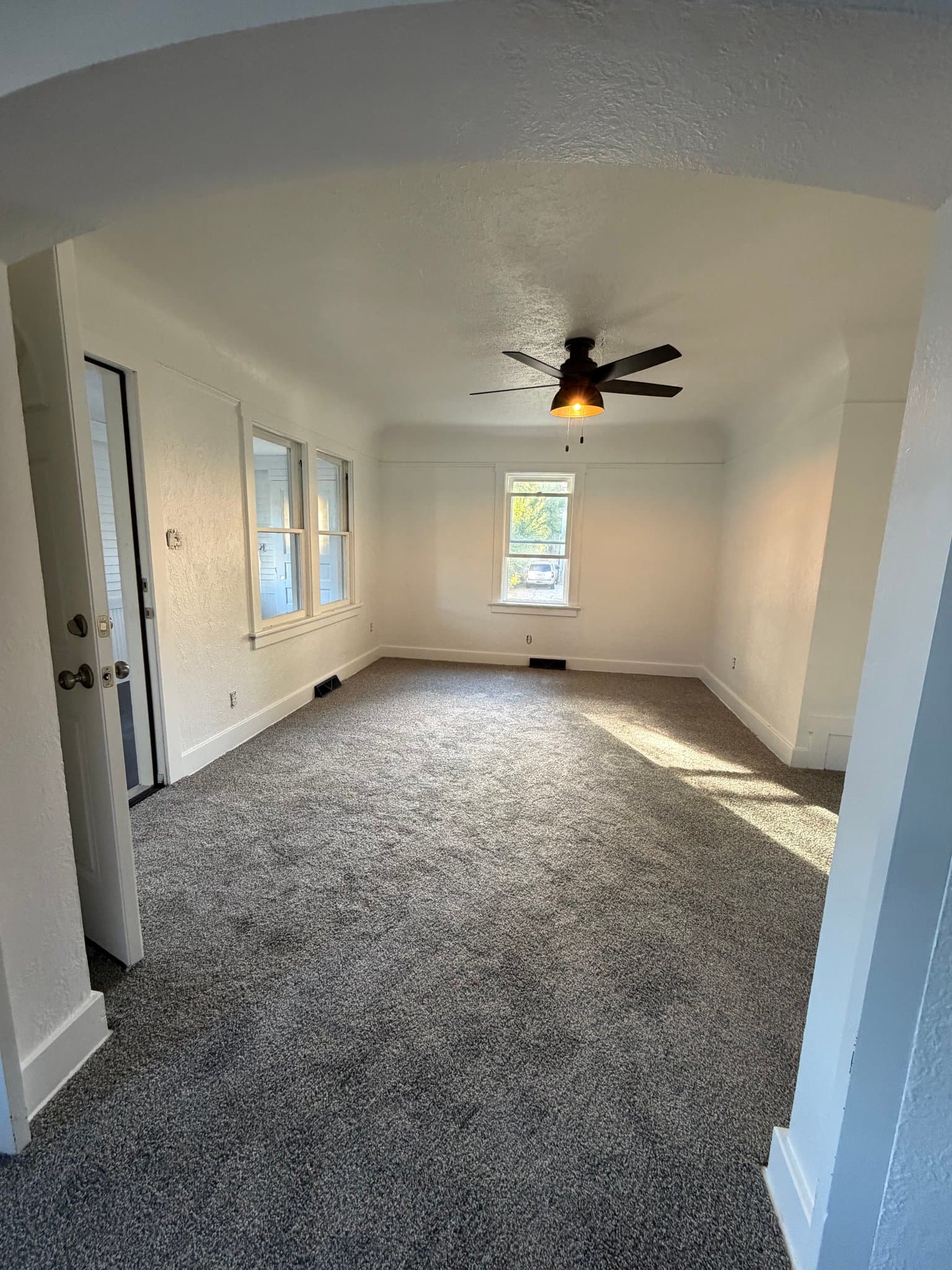 Milwaukee House: 640 S 104th St