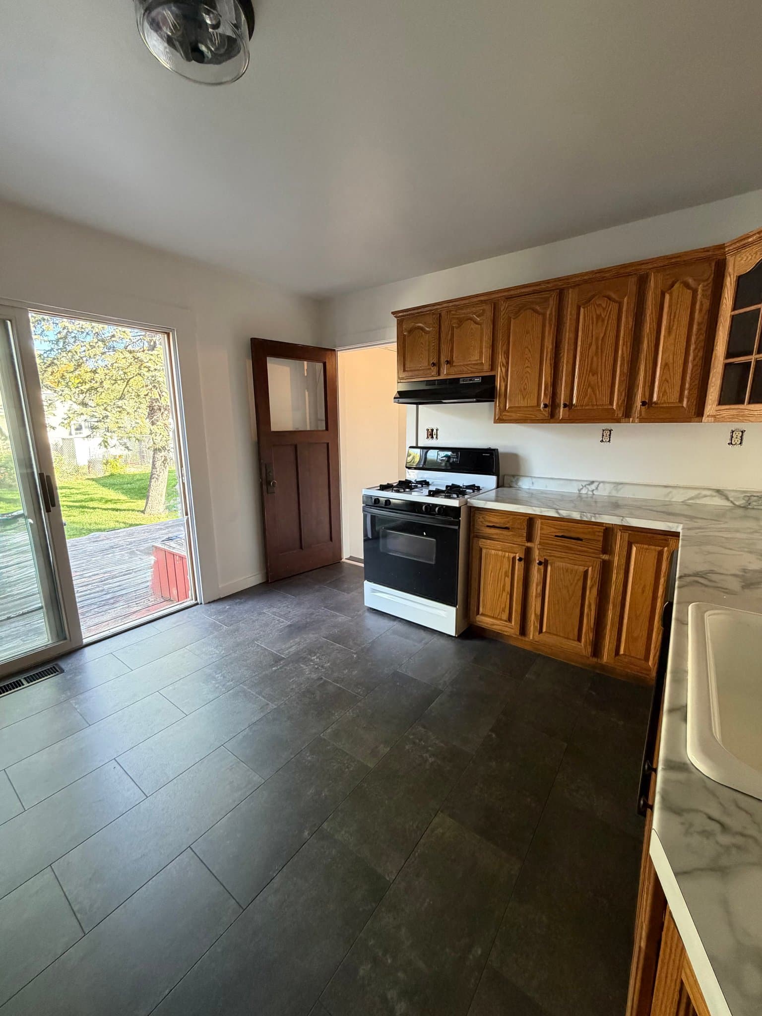Milwaukee House: 640 S 104th St