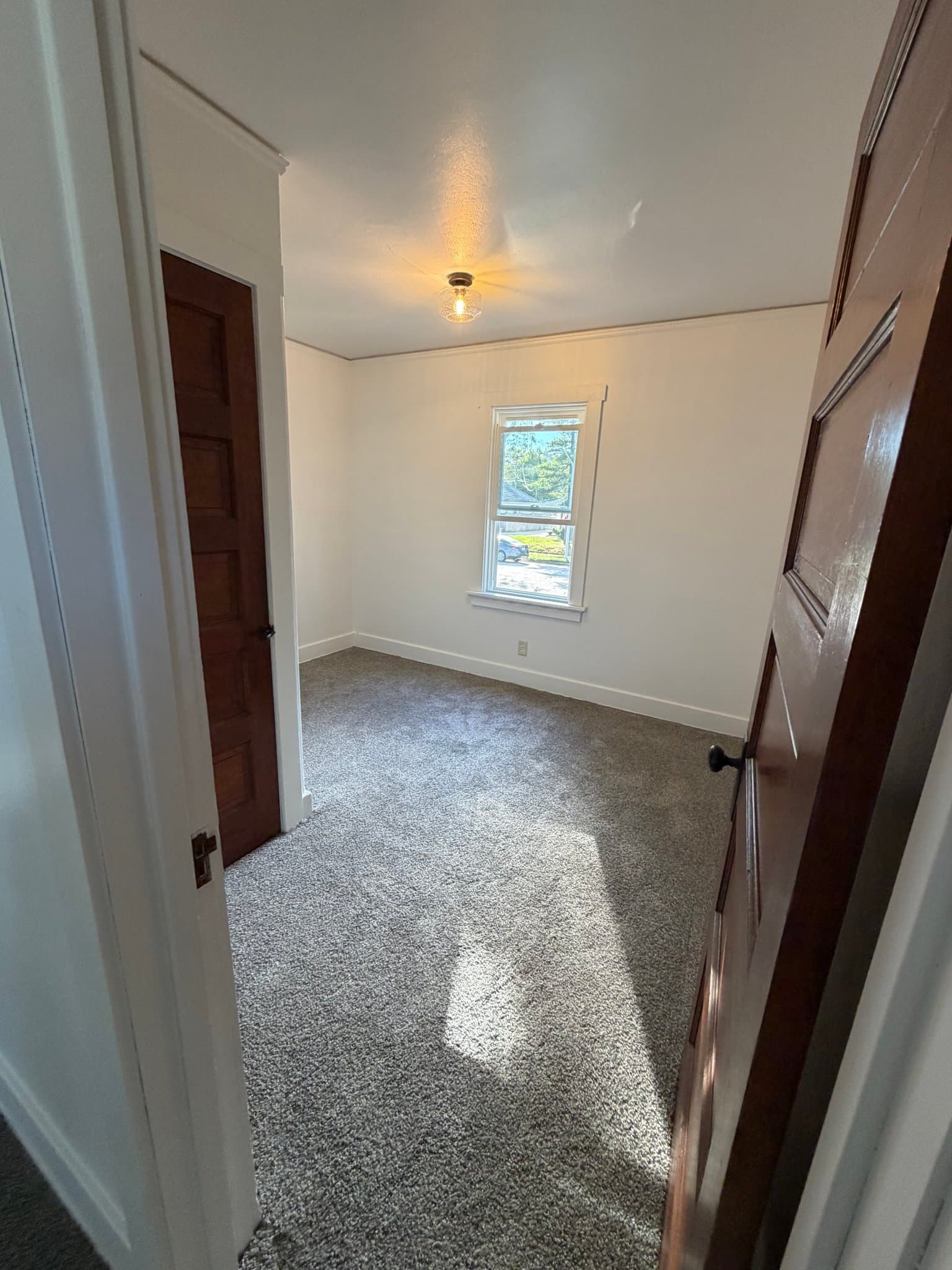 Milwaukee House: 640 S 104th St