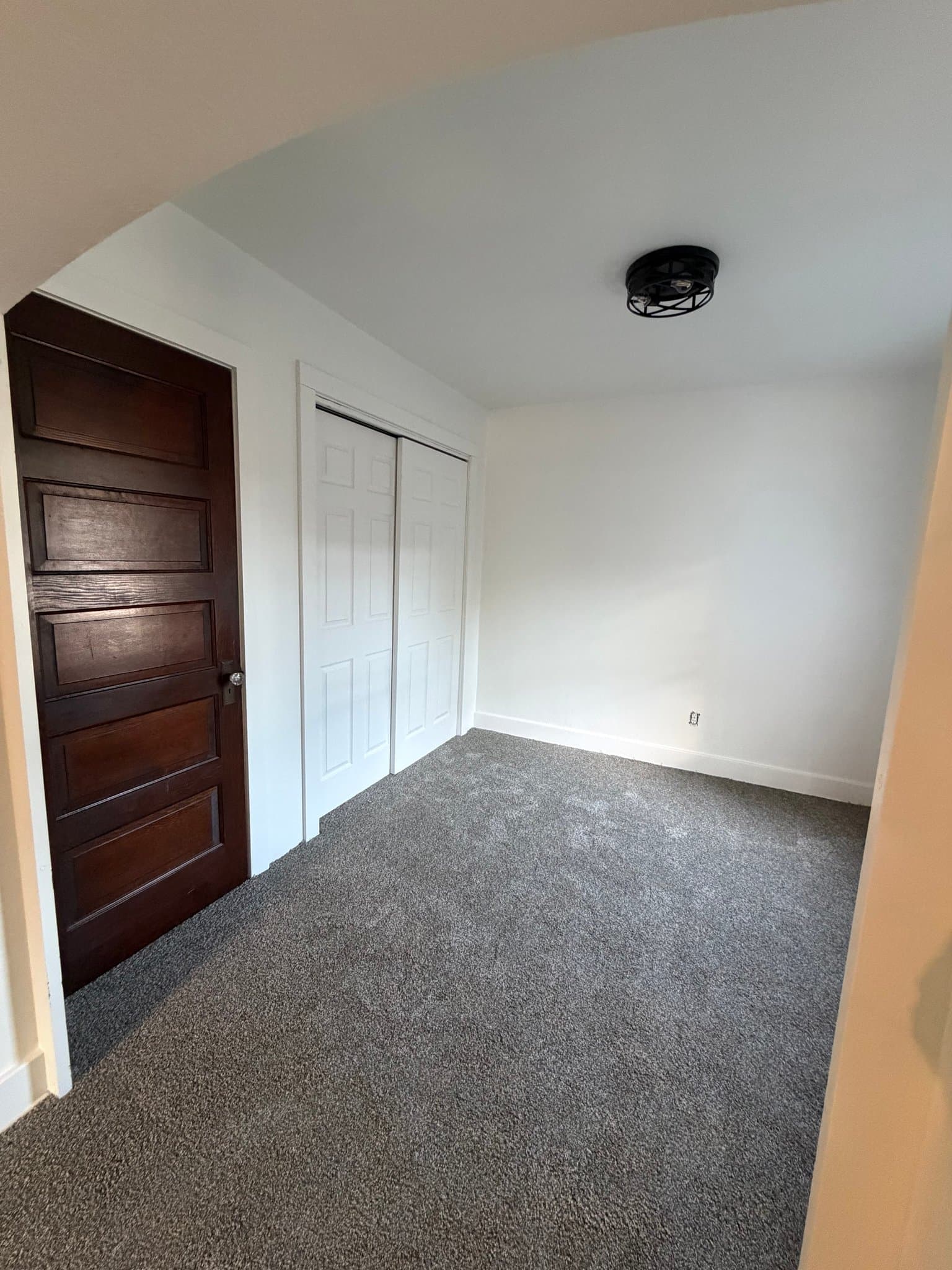 Milwaukee House: 640 S 104th St