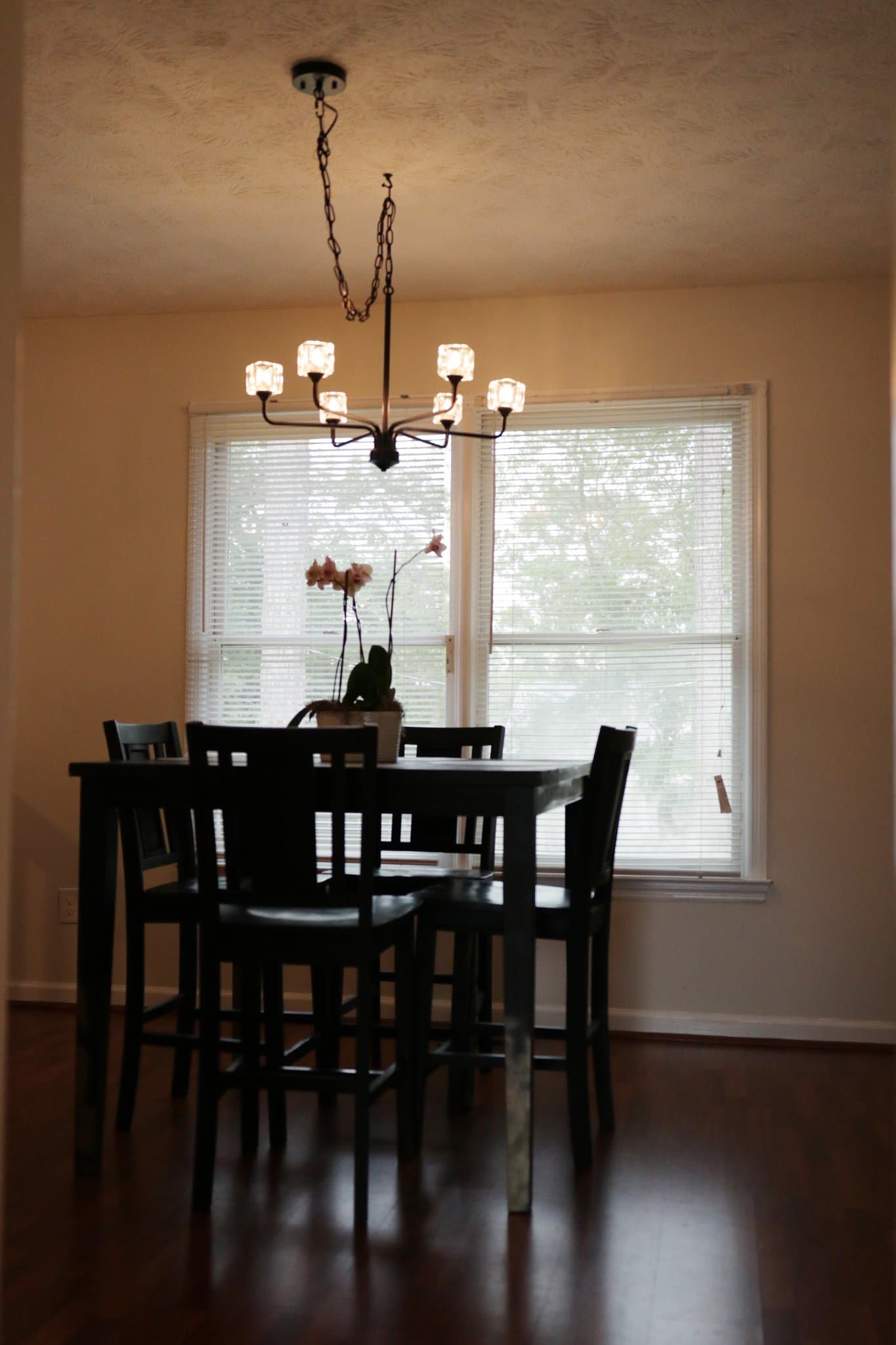 Fayetteville House: 7109 Kearny Ave