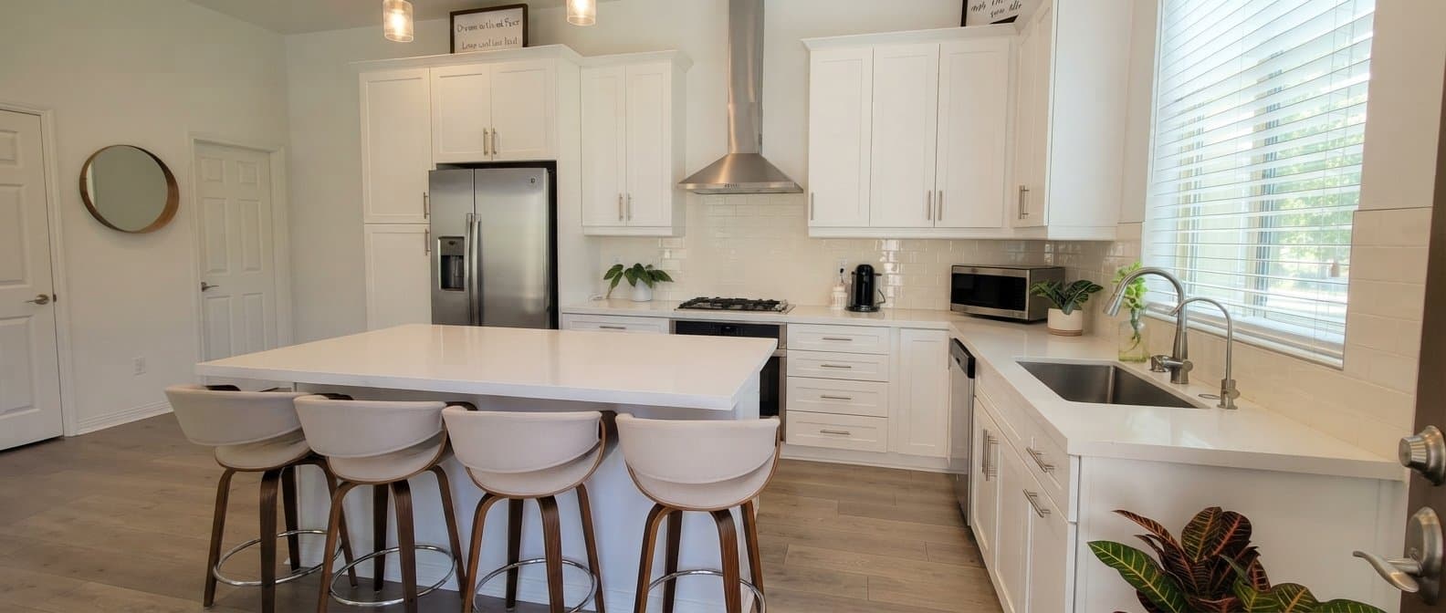 Valencia House: 27411 Pioneer Ct