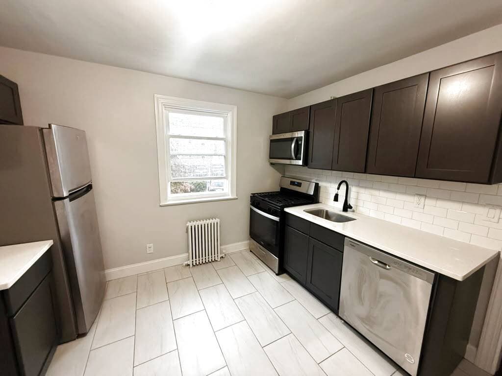 Highland Park Apartment: 111 S 3rd Ave