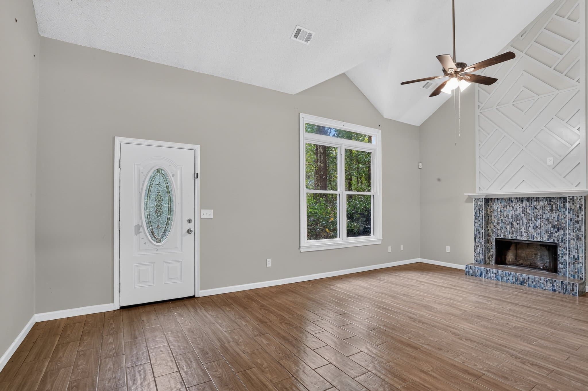 Jonesboro House: 7715 Wethersfield Dr
