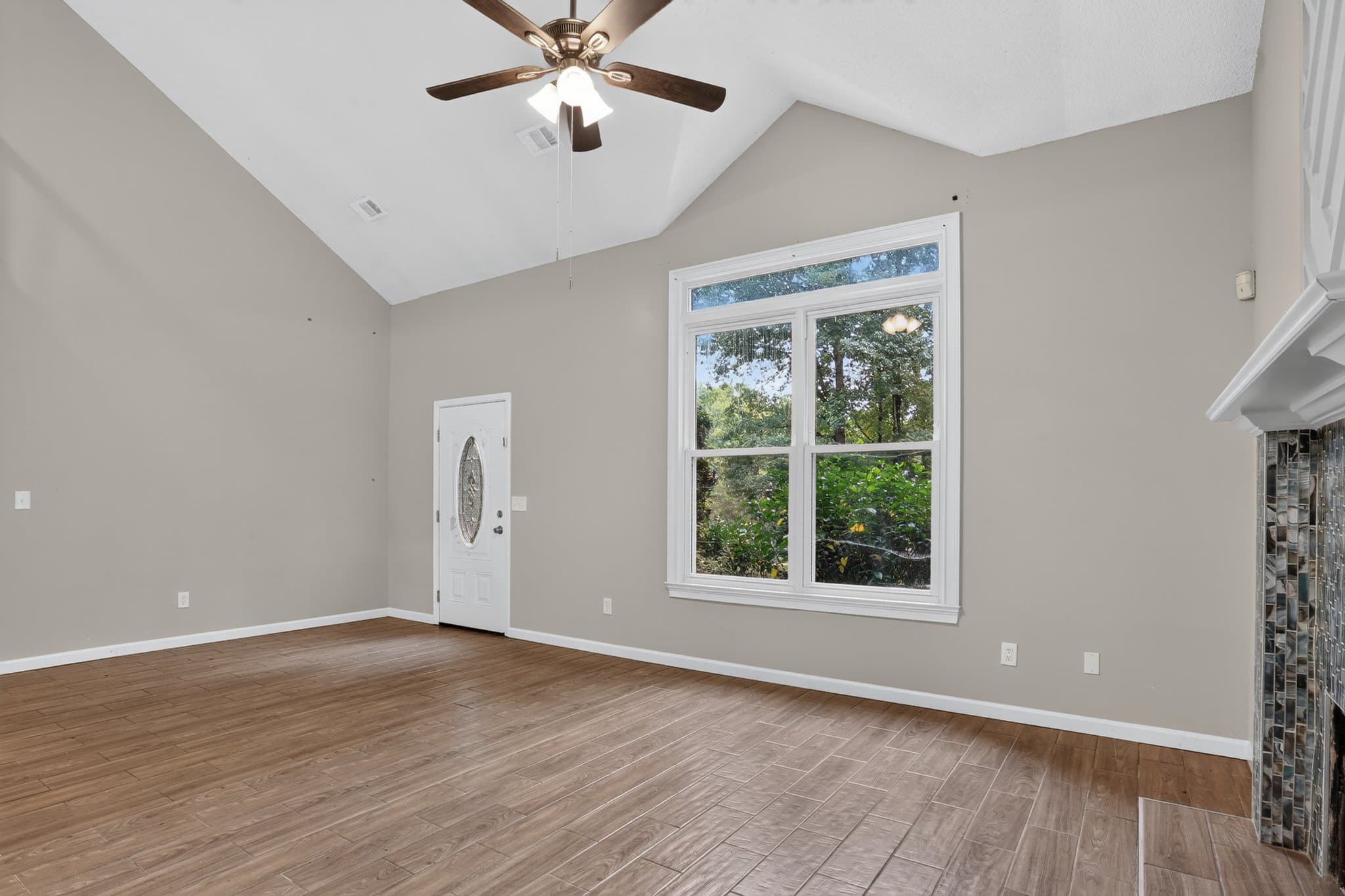 Jonesboro House: 7715 Wethersfield Dr