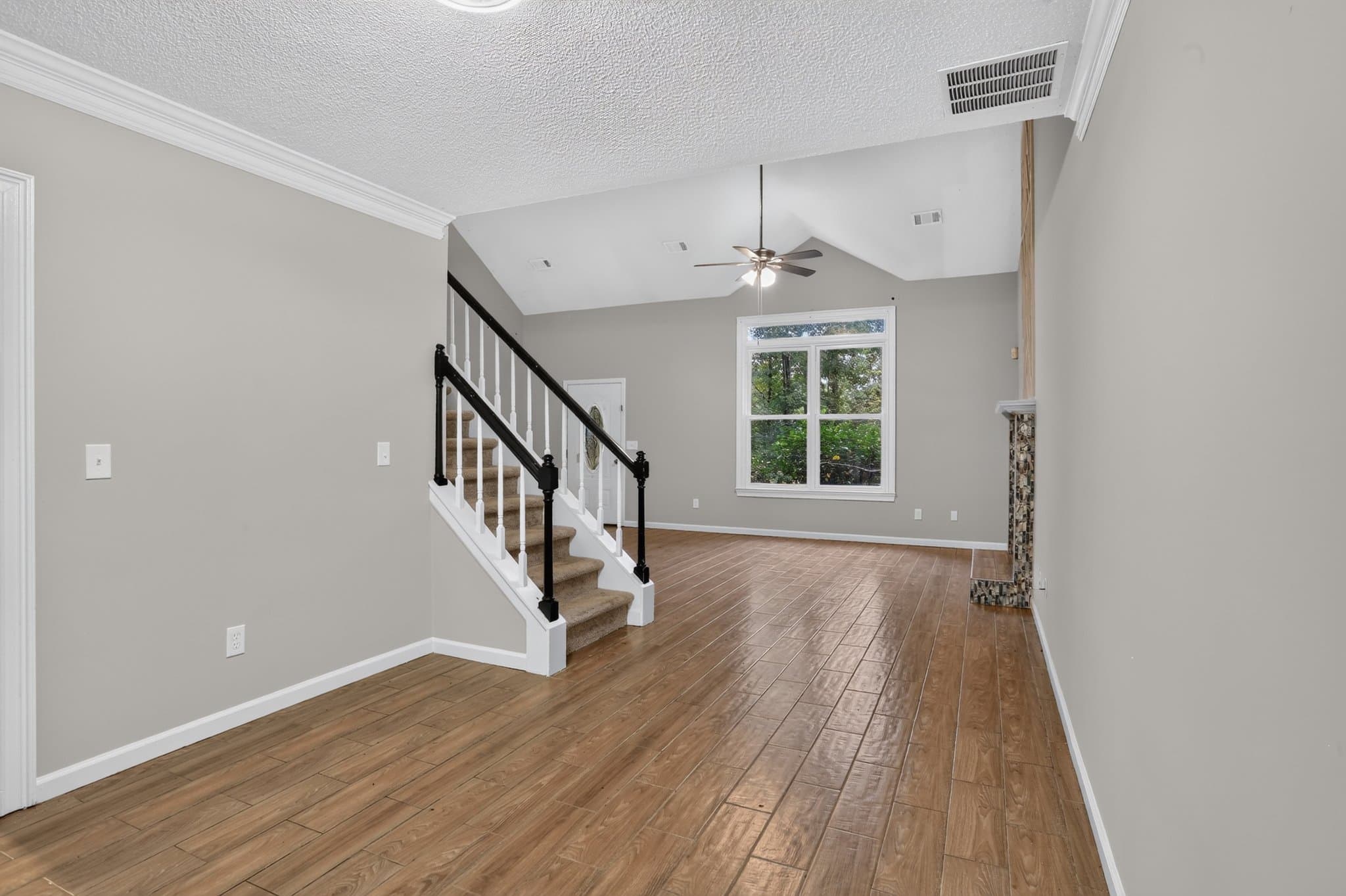 Jonesboro House: 7715 Wethersfield Dr