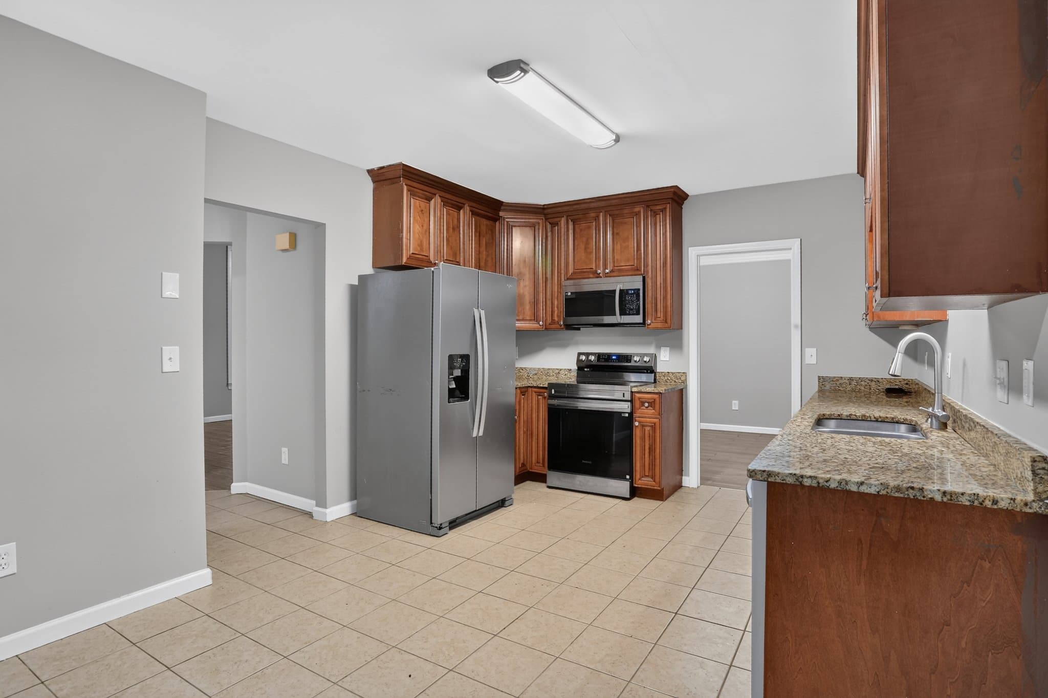 Jonesboro House: 7715 Wethersfield Dr