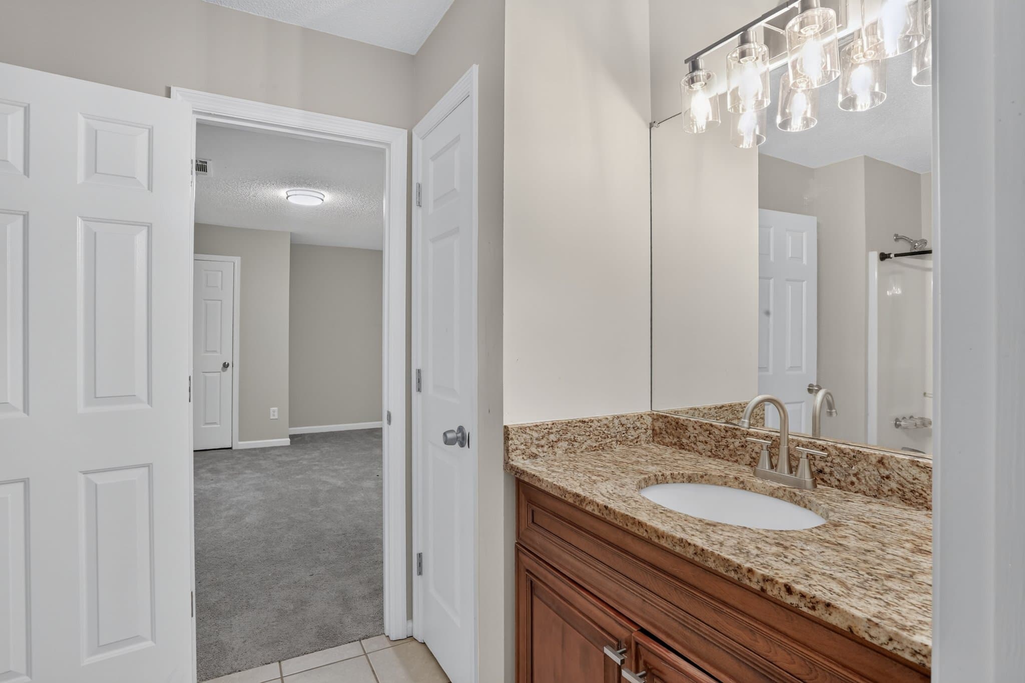 Jonesboro House: 7715 Wethersfield Dr