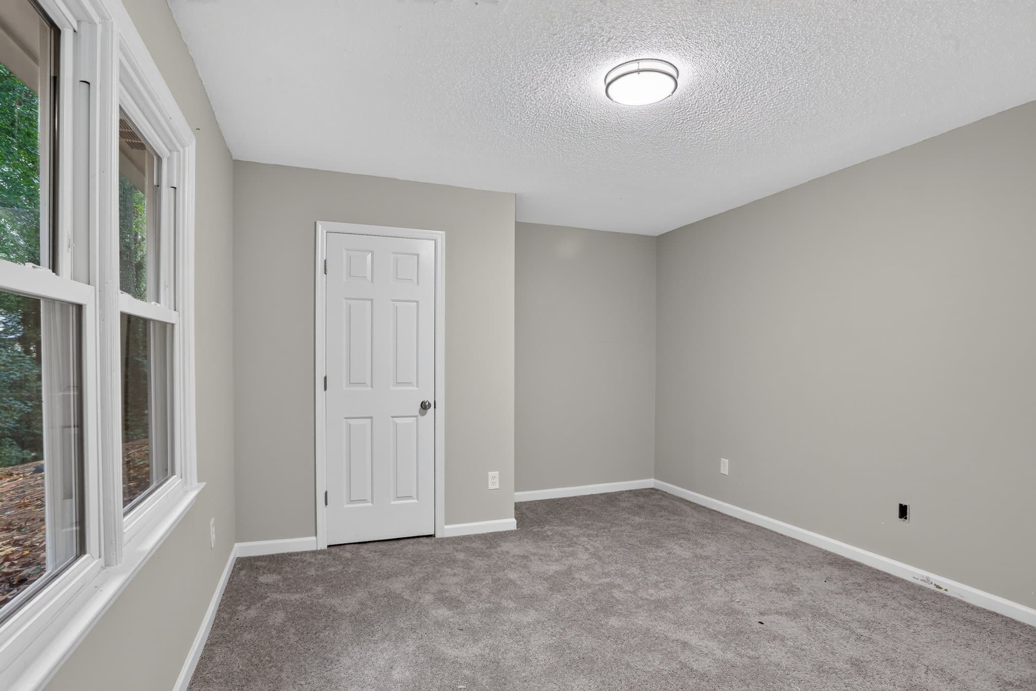 Jonesboro House: 7715 Wethersfield Dr