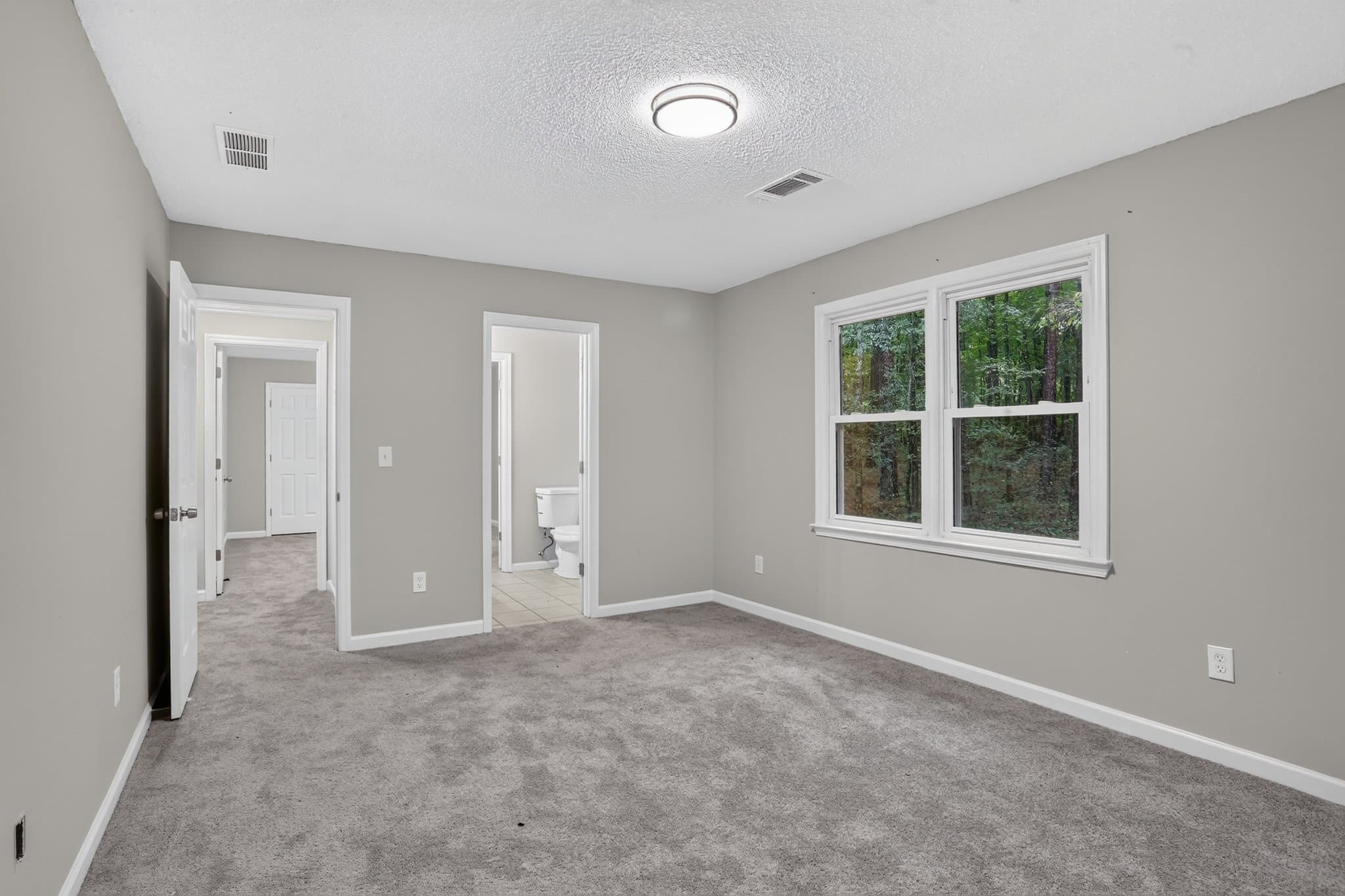 Jonesboro House: 7715 Wethersfield Dr