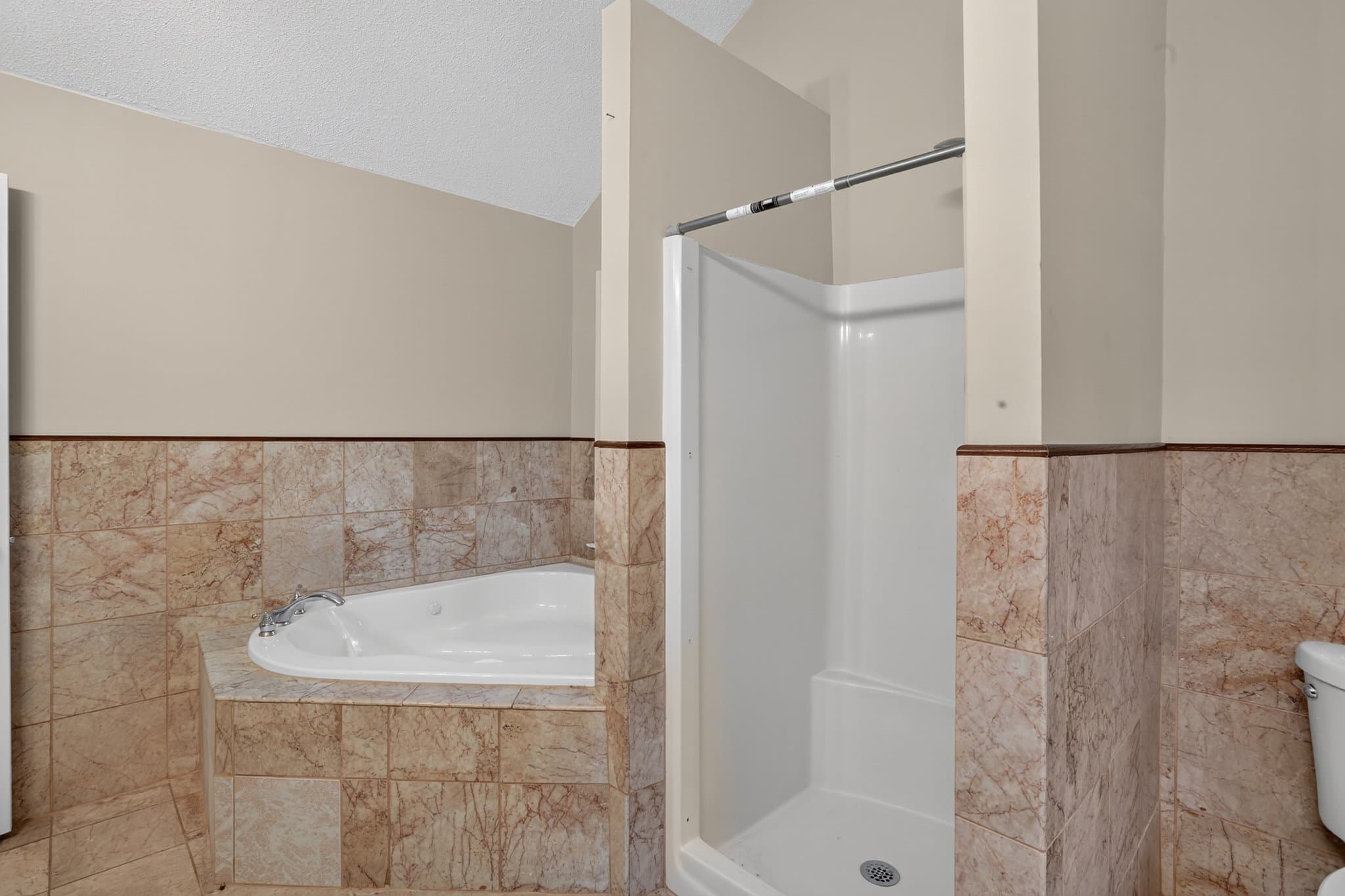 Jonesboro House: 7715 Wethersfield Dr