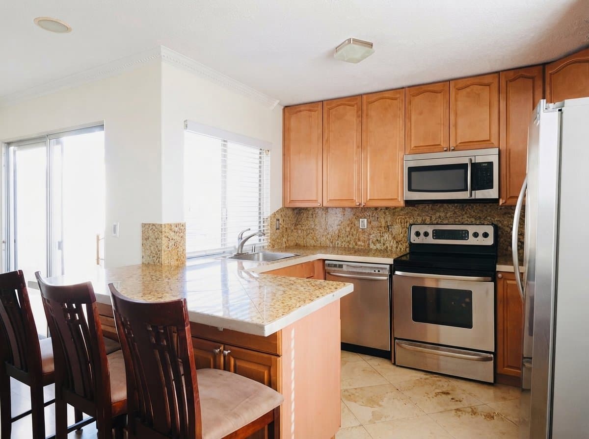 San Diego Condo: 3246 Ashford St