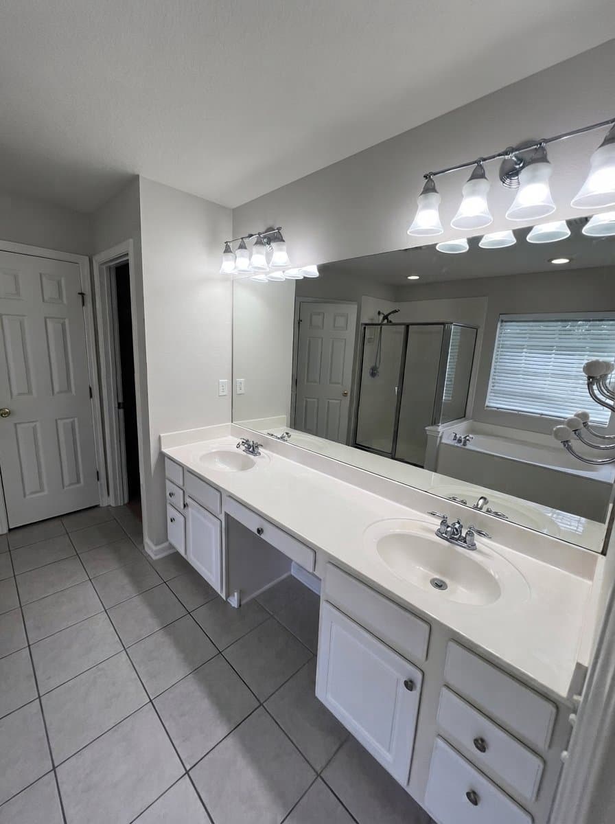 Jacksonville Townhome: 11089 Castlemain Cir S