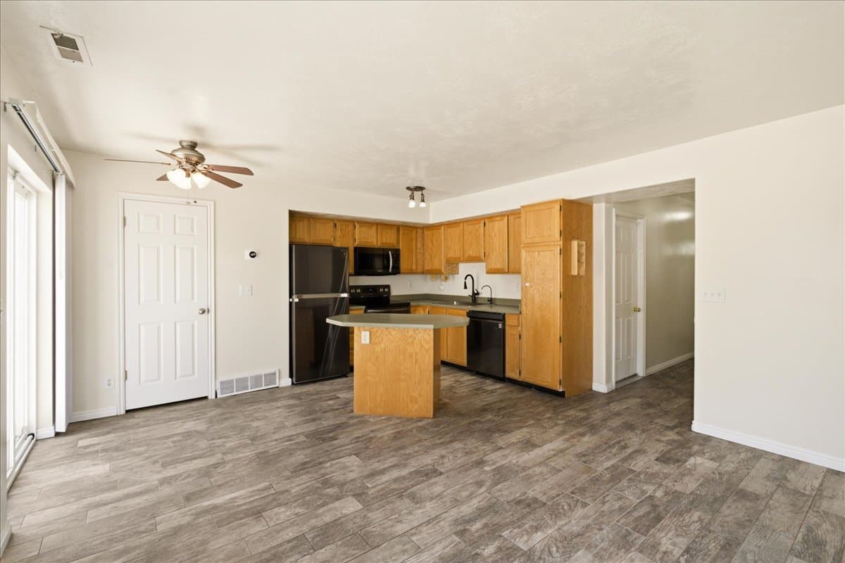 West Jordan Townhome: 6875 S Florentine Way