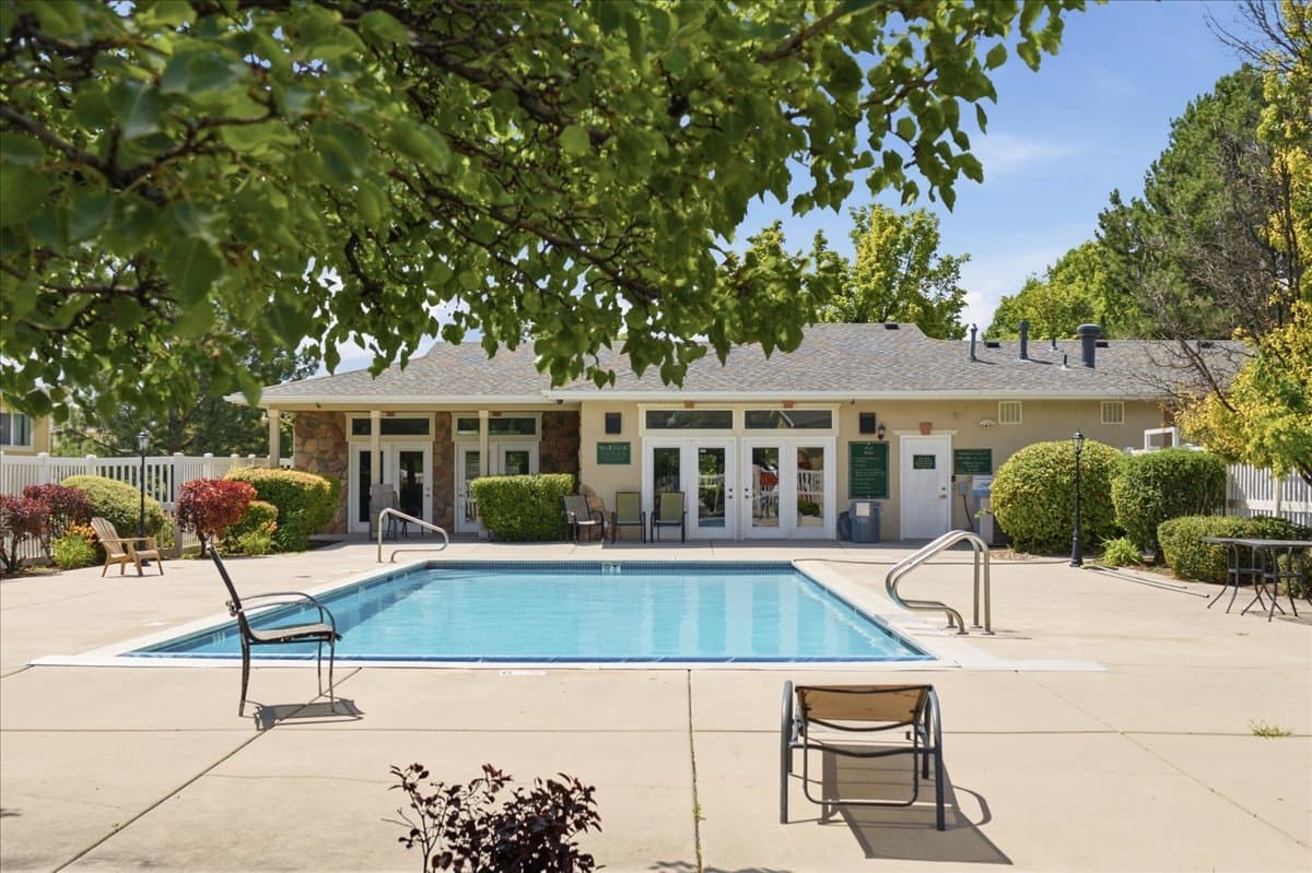 West Jordan Townhome: 6875 S Florentine Way