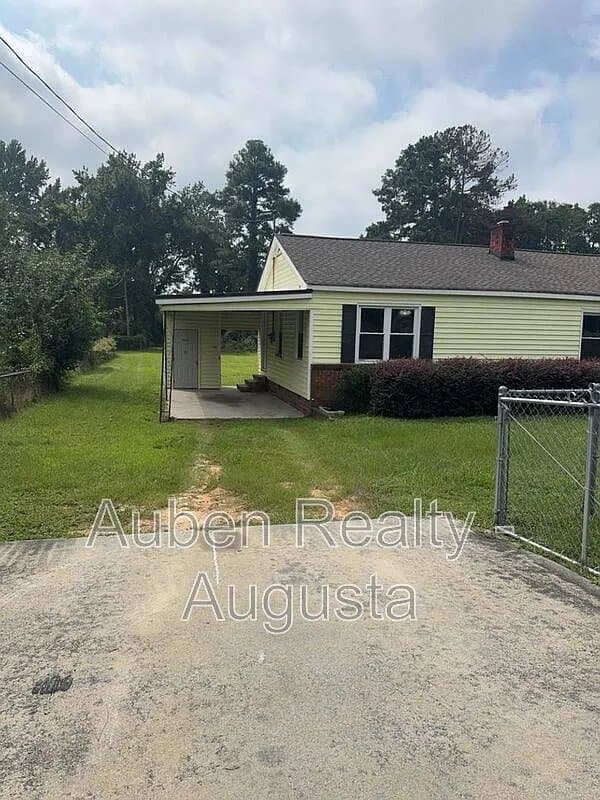 Augusta House: 2010 Cook Rd