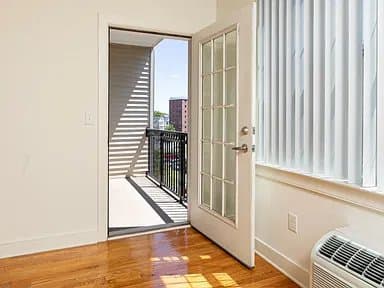Bayonne Apartment: 42 John F Kennedy Blvd