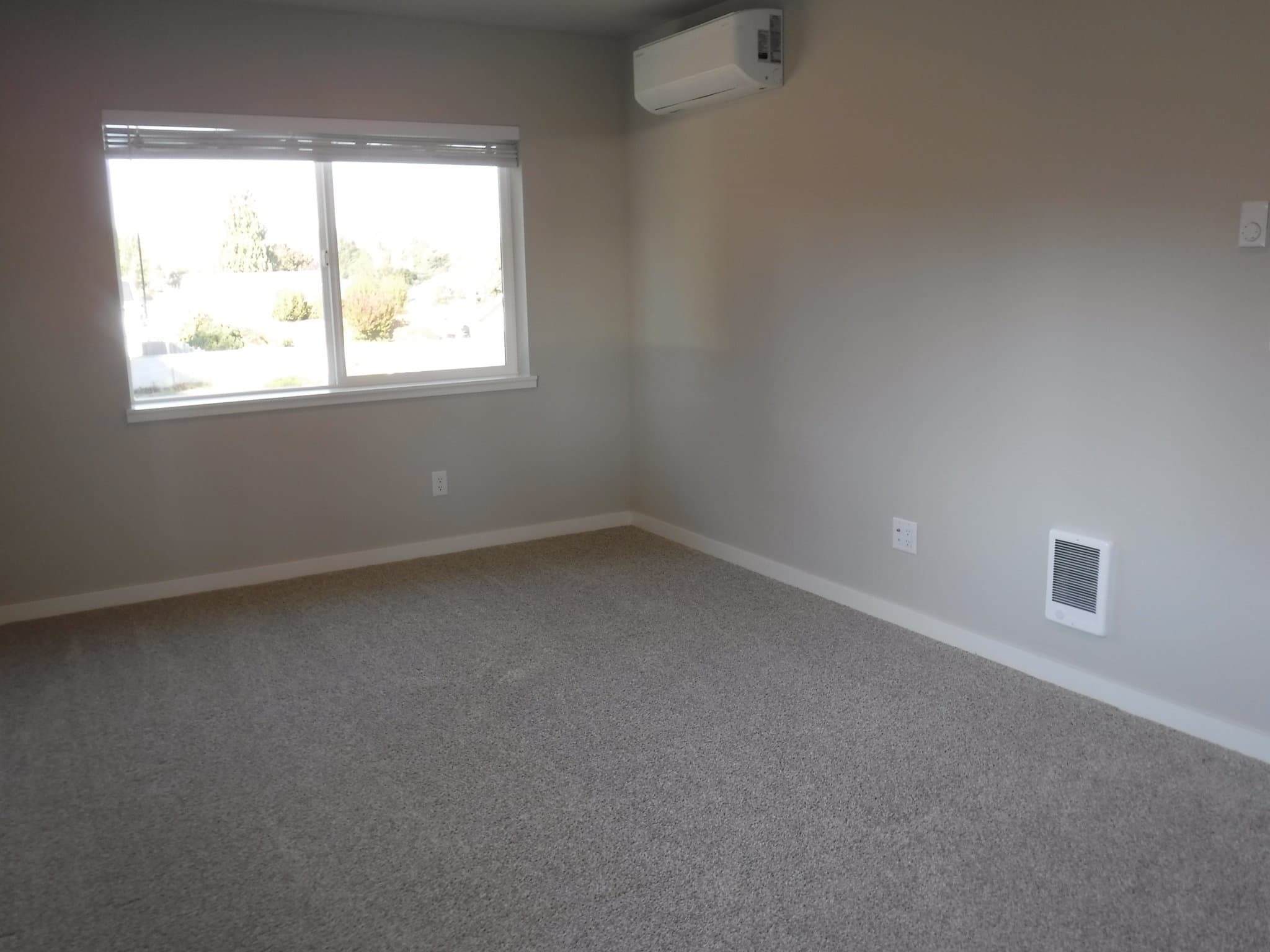Keizer Multiplex: 5293 Chehalis Dr N