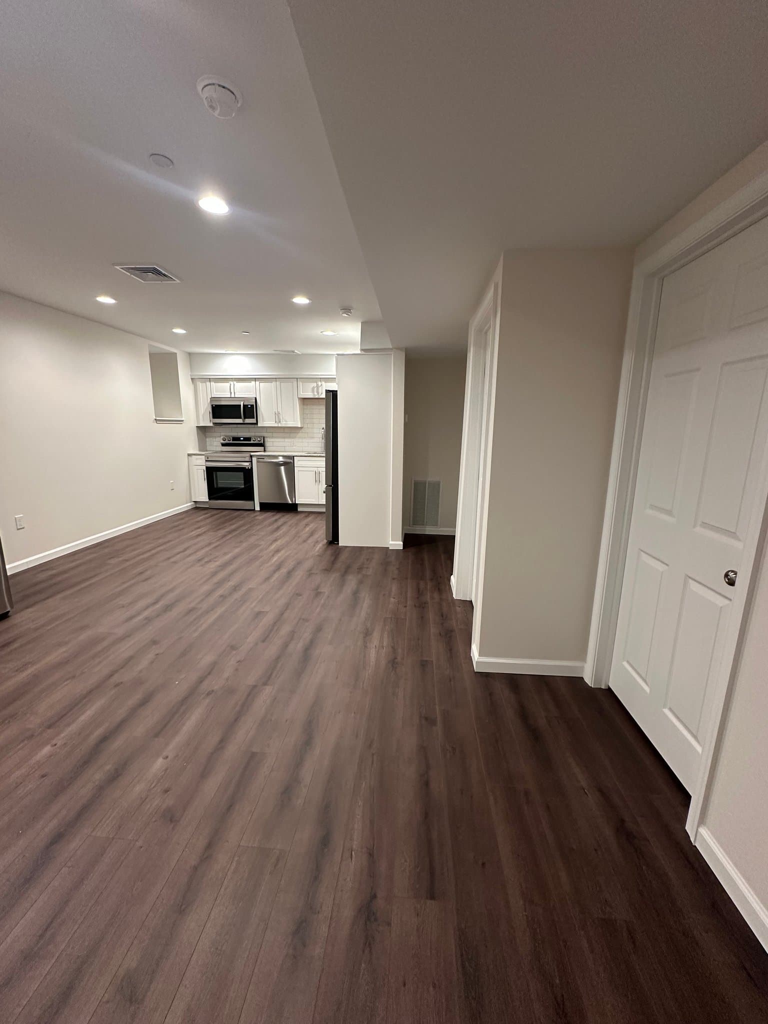 Dickson City Apartment: 1047 Lincoln Street