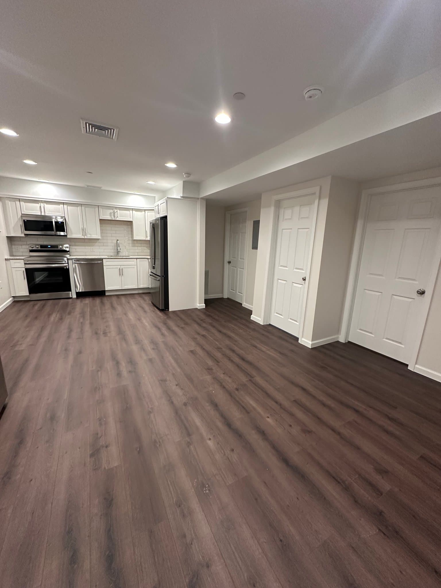Dickson City Apartment: 1047 Lincoln Street