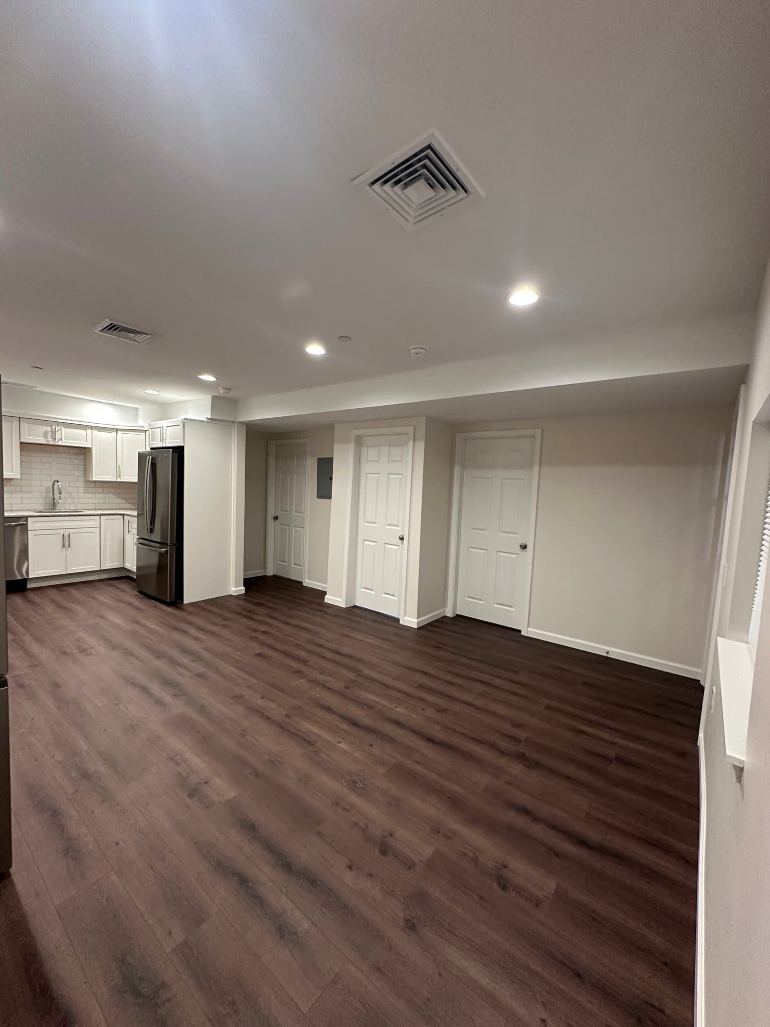 Dickson City Apartment: 1047 Lincoln Street