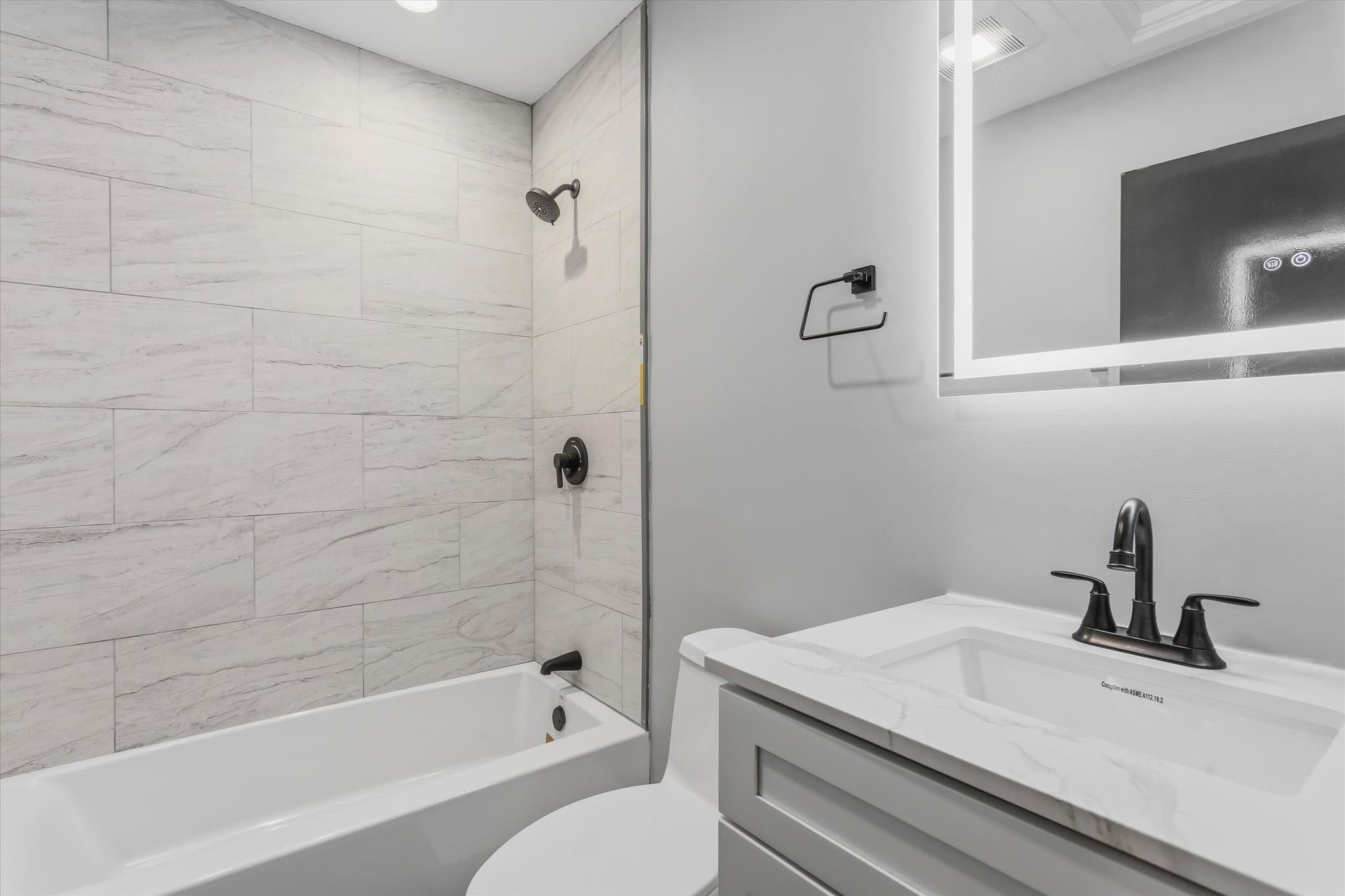 Boston Condo: 107 South St.