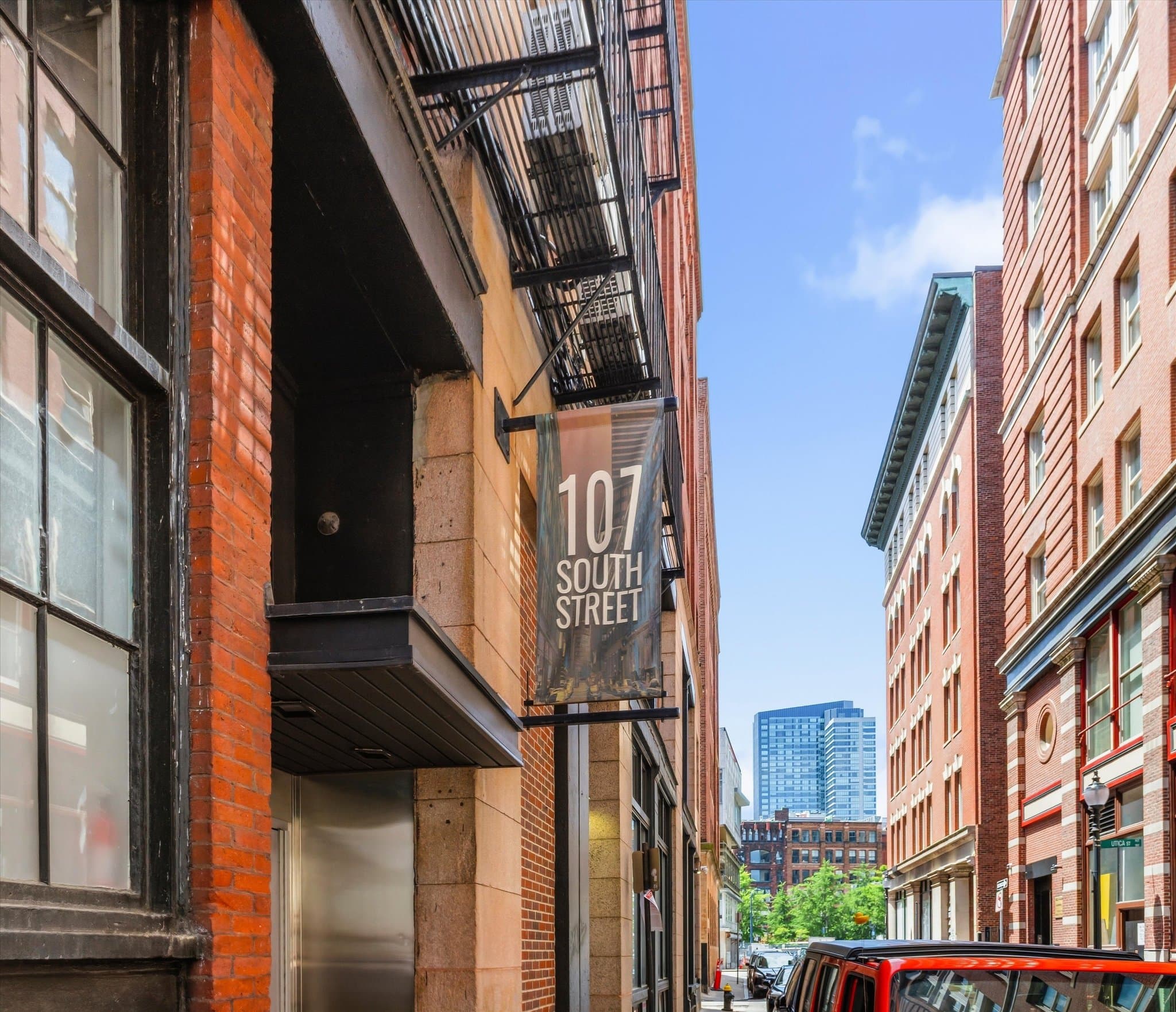 Boston Condo: 107 South St.
