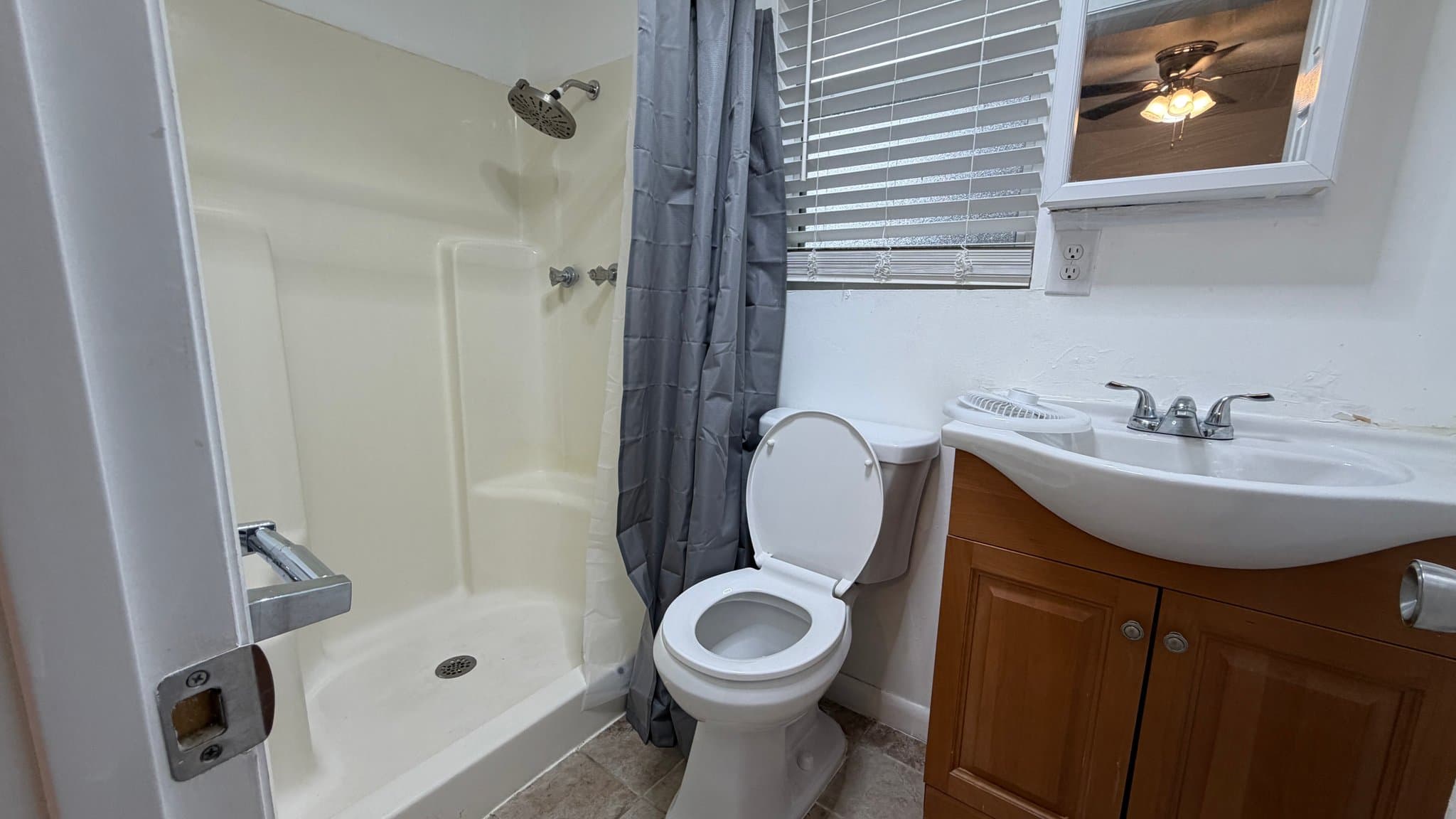 Gainesville Single Room: 1442 NE 20 Ave