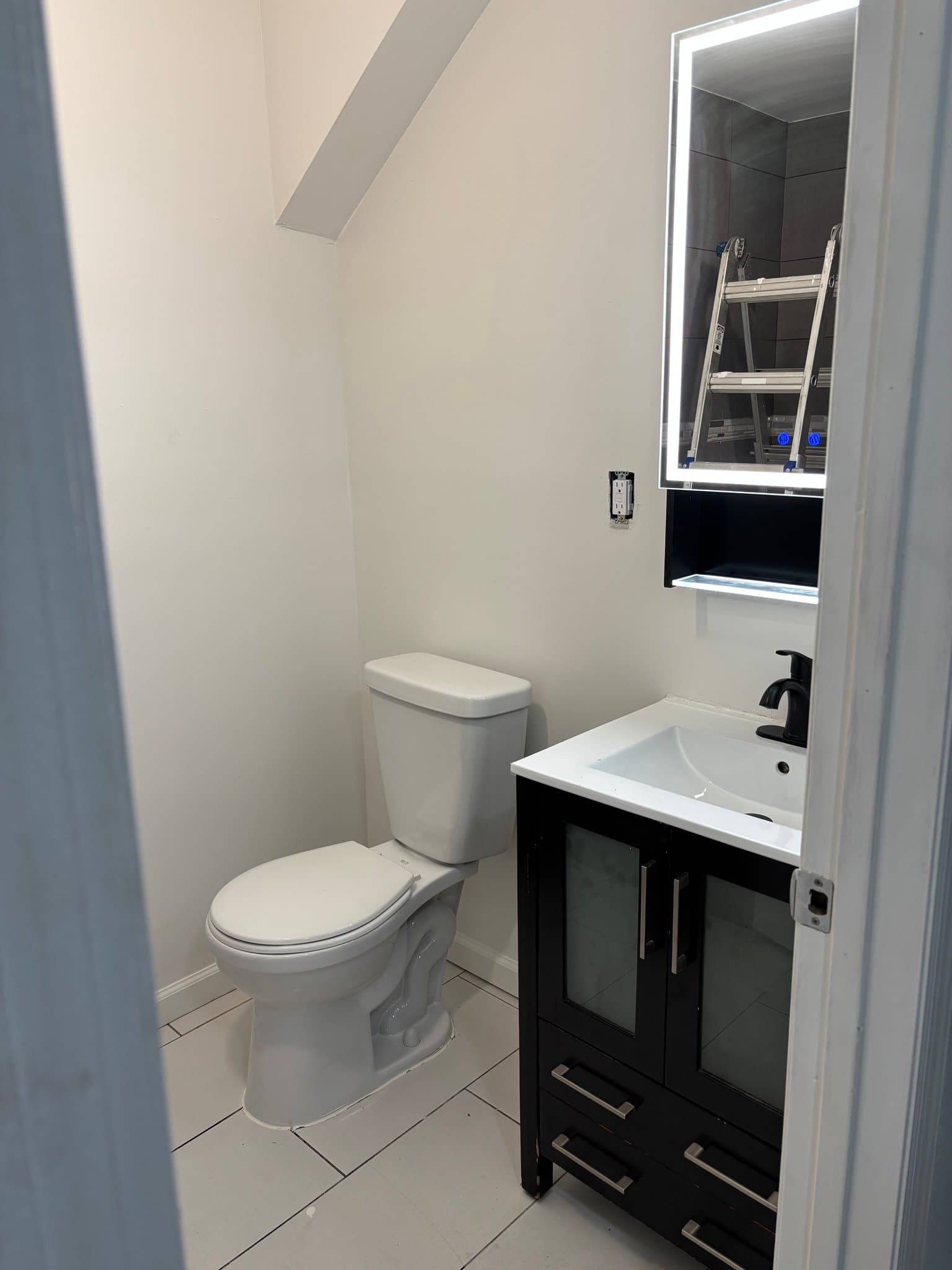 Albany Single Room: 205 Ontario St