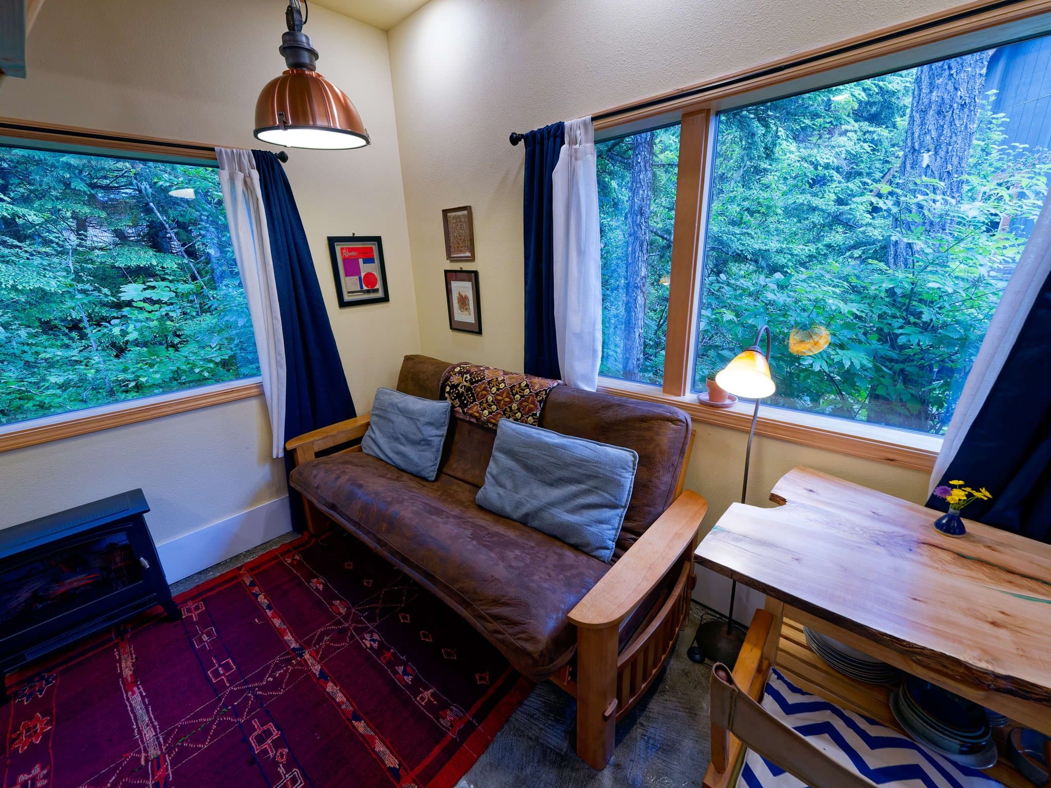 Juneau House: 20136 Cohen Drive