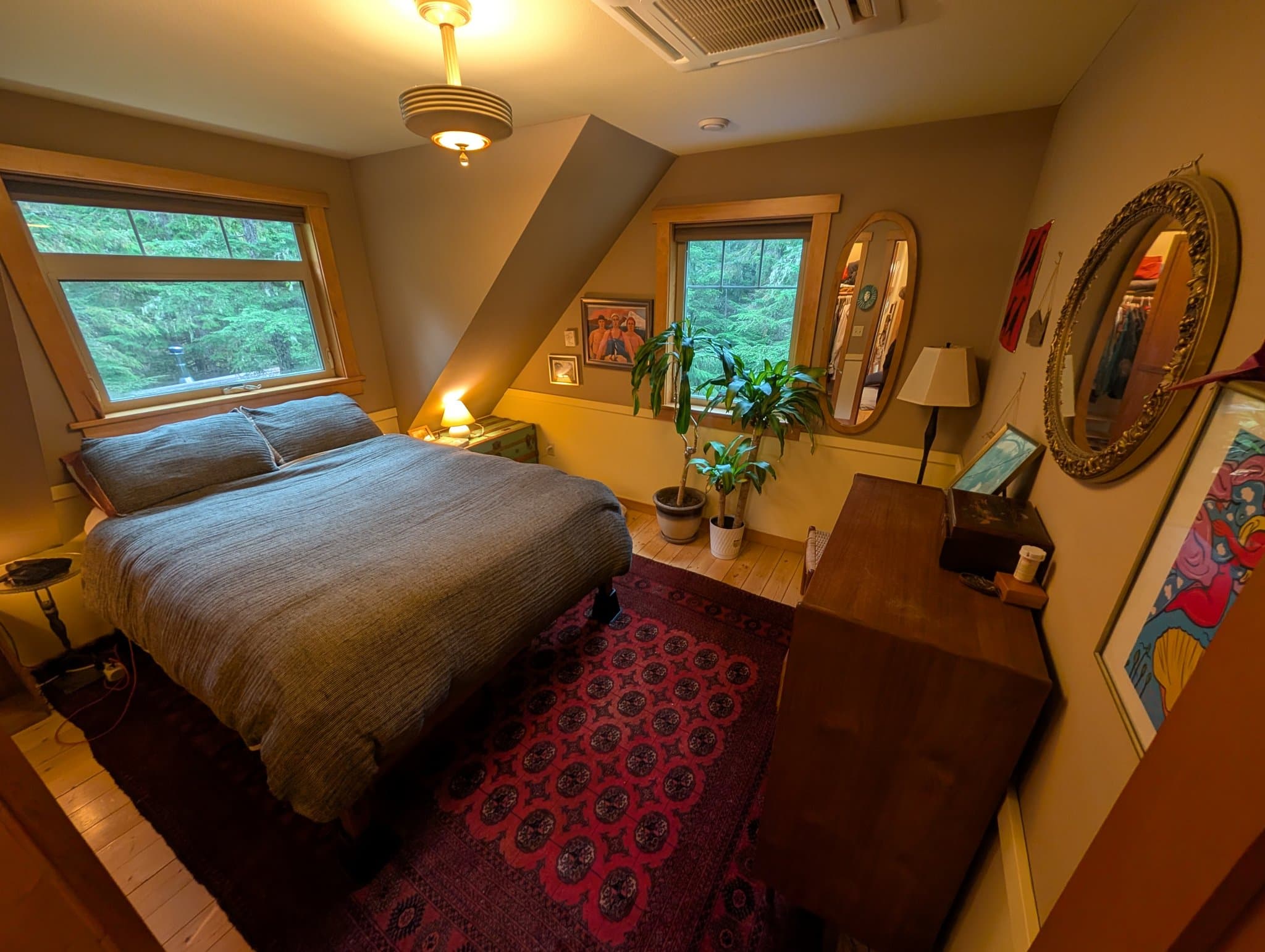 Juneau House: 20136 Cohen Drive