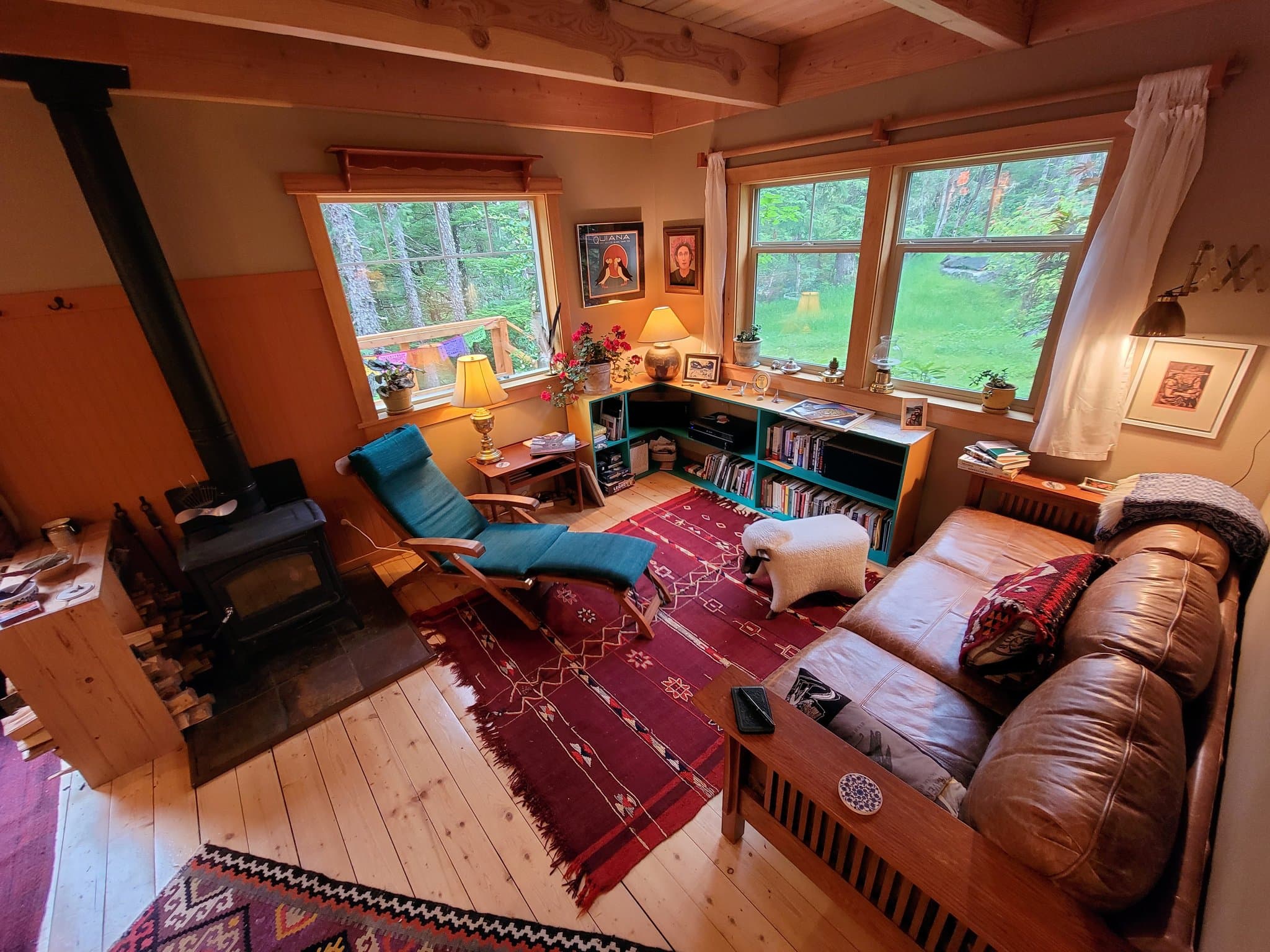 Juneau House: 20136 Cohen Drive