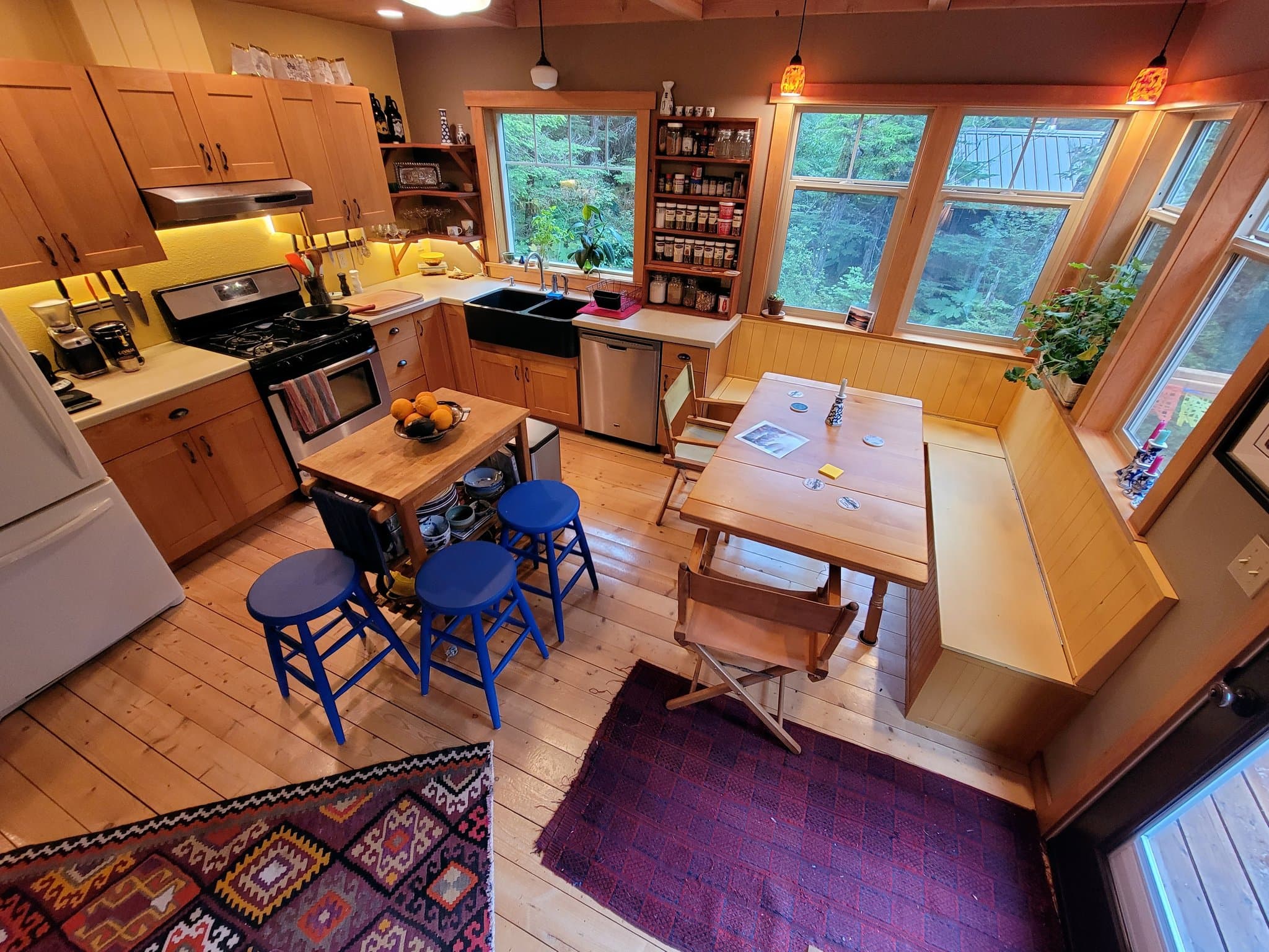 Juneau House: 20136 Cohen Drive
