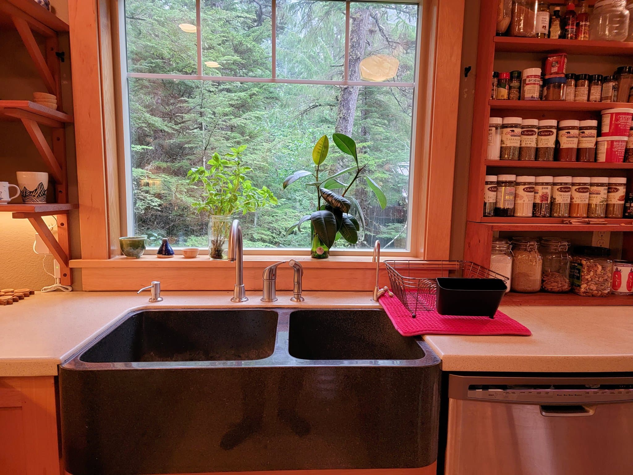 Juneau House: 20136 Cohen Drive