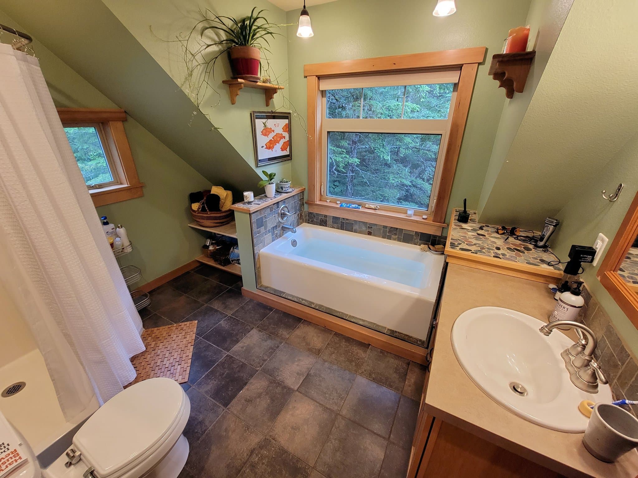 Juneau House: 20136 Cohen Drive